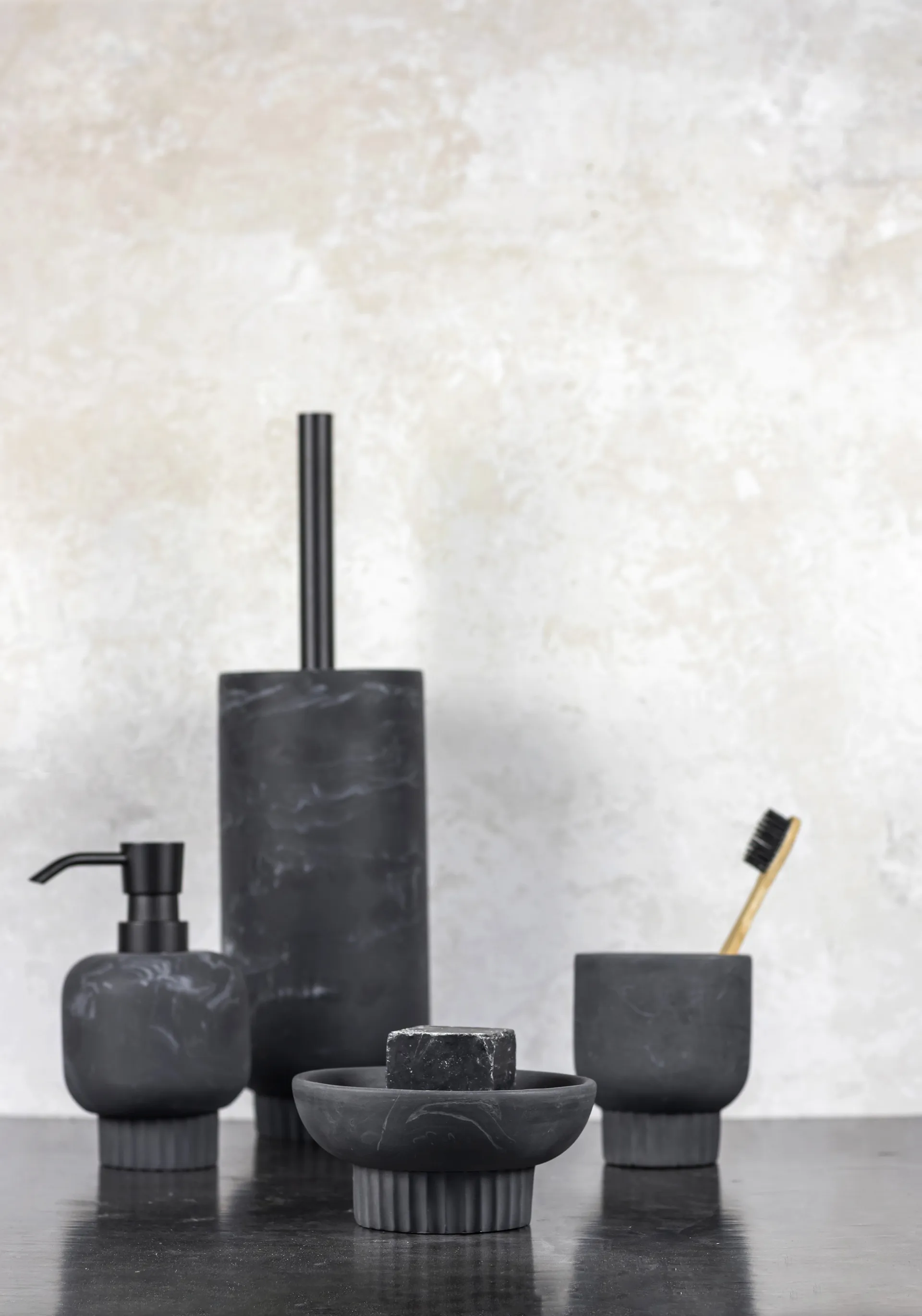 Jabonera Attitude, negro Mette Ditmer