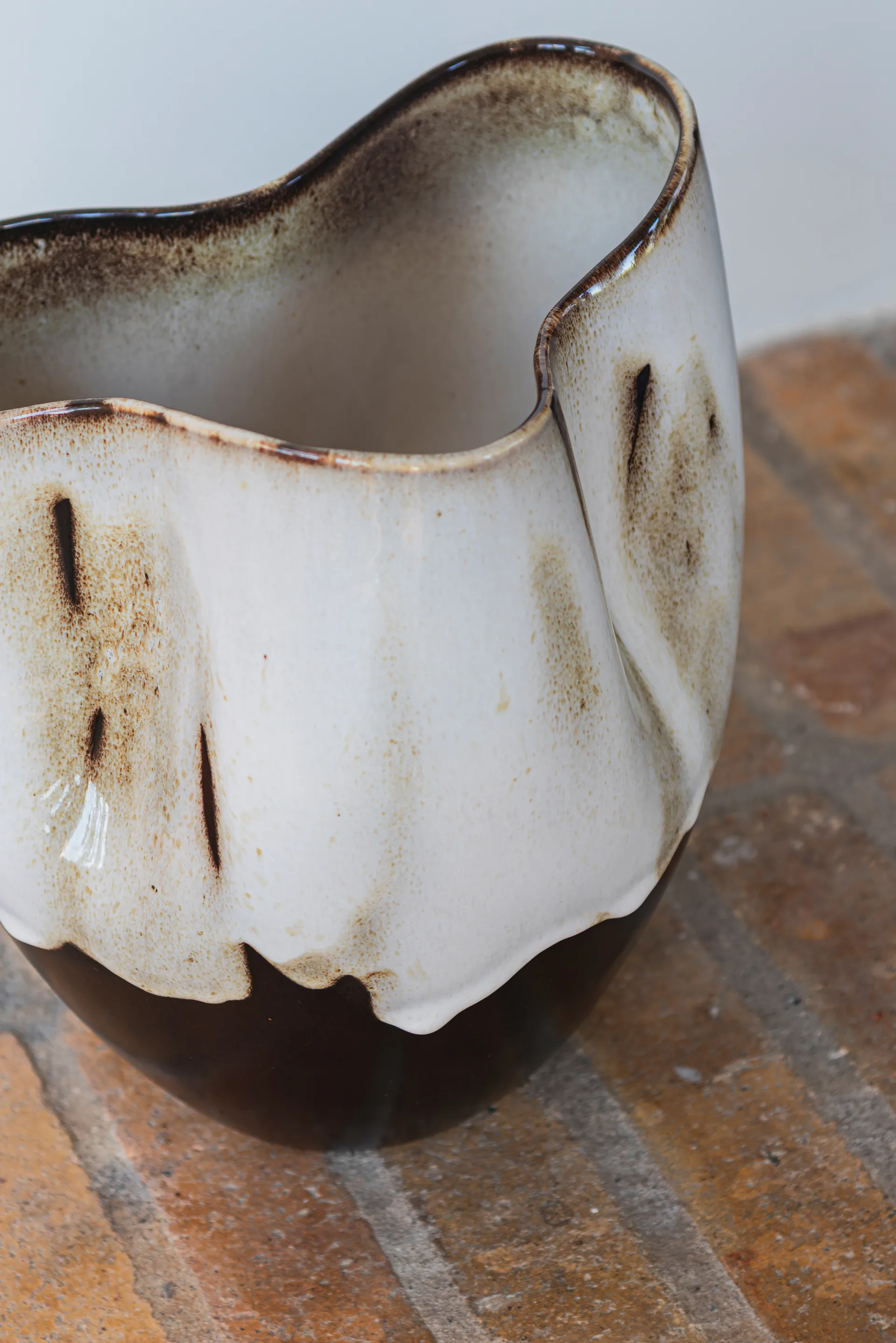 Jarrón small By Hand 24,5 cm, Off-white Mette Ditmer