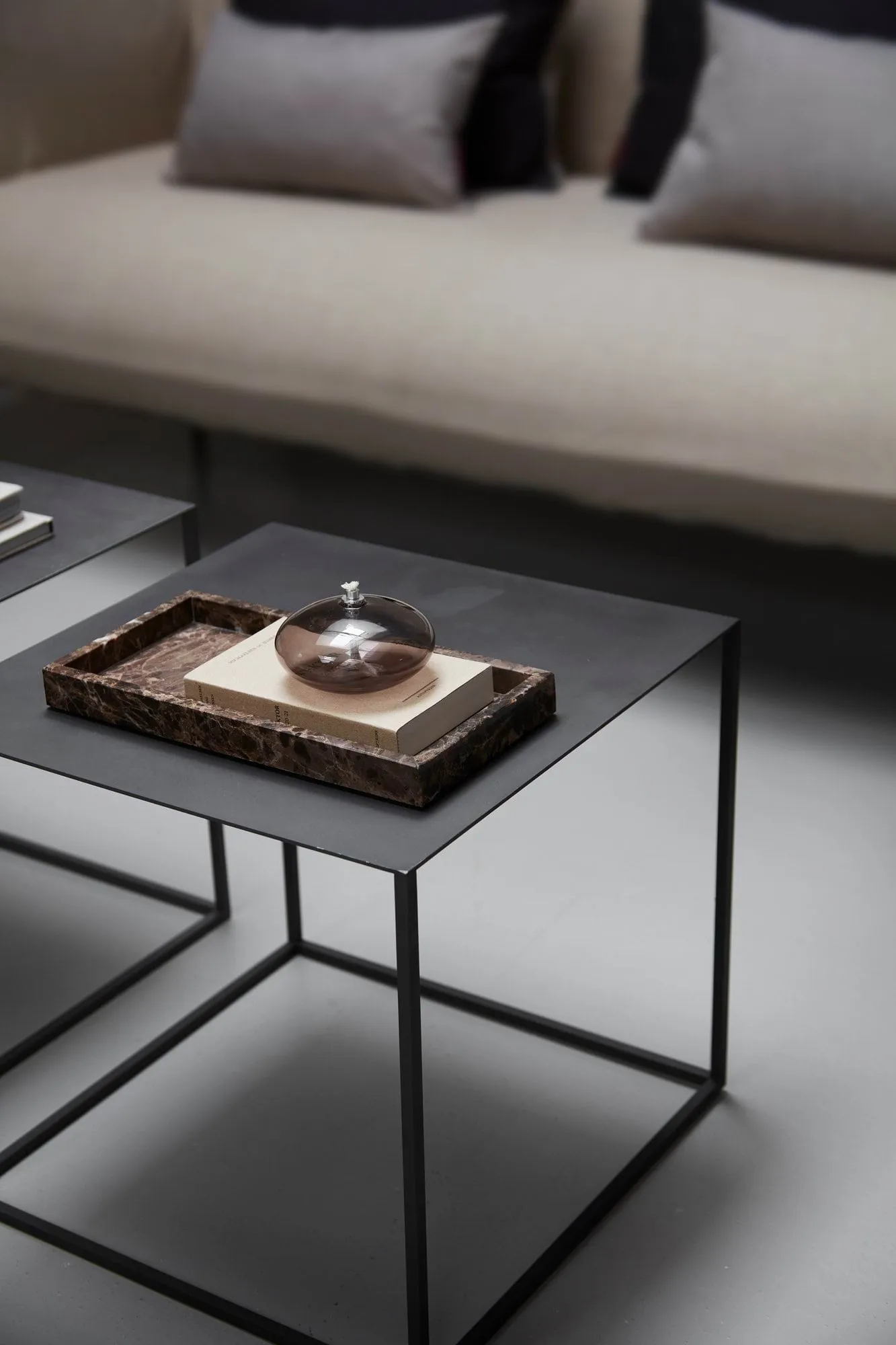 Mesa auxiliar Cubic, Negro, 43x43x40 cm Mette Ditmer