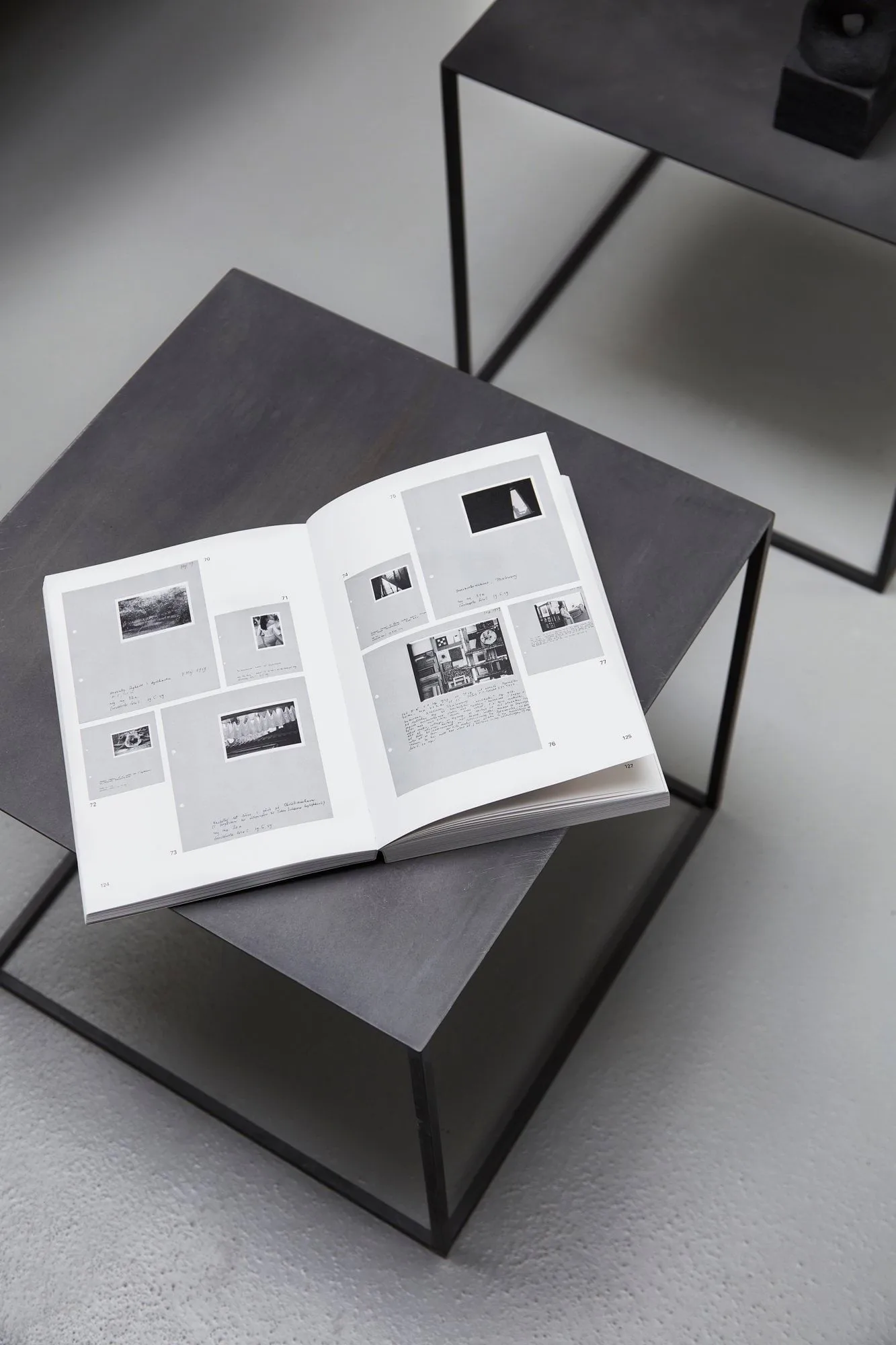 Mesa auxiliar Cubic, Negro, 43x43x40 cm Mette Ditmer