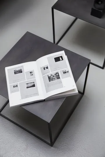 Mesa auxiliar Cubic - Negro, 43x43x40 cm - Mette Ditmer