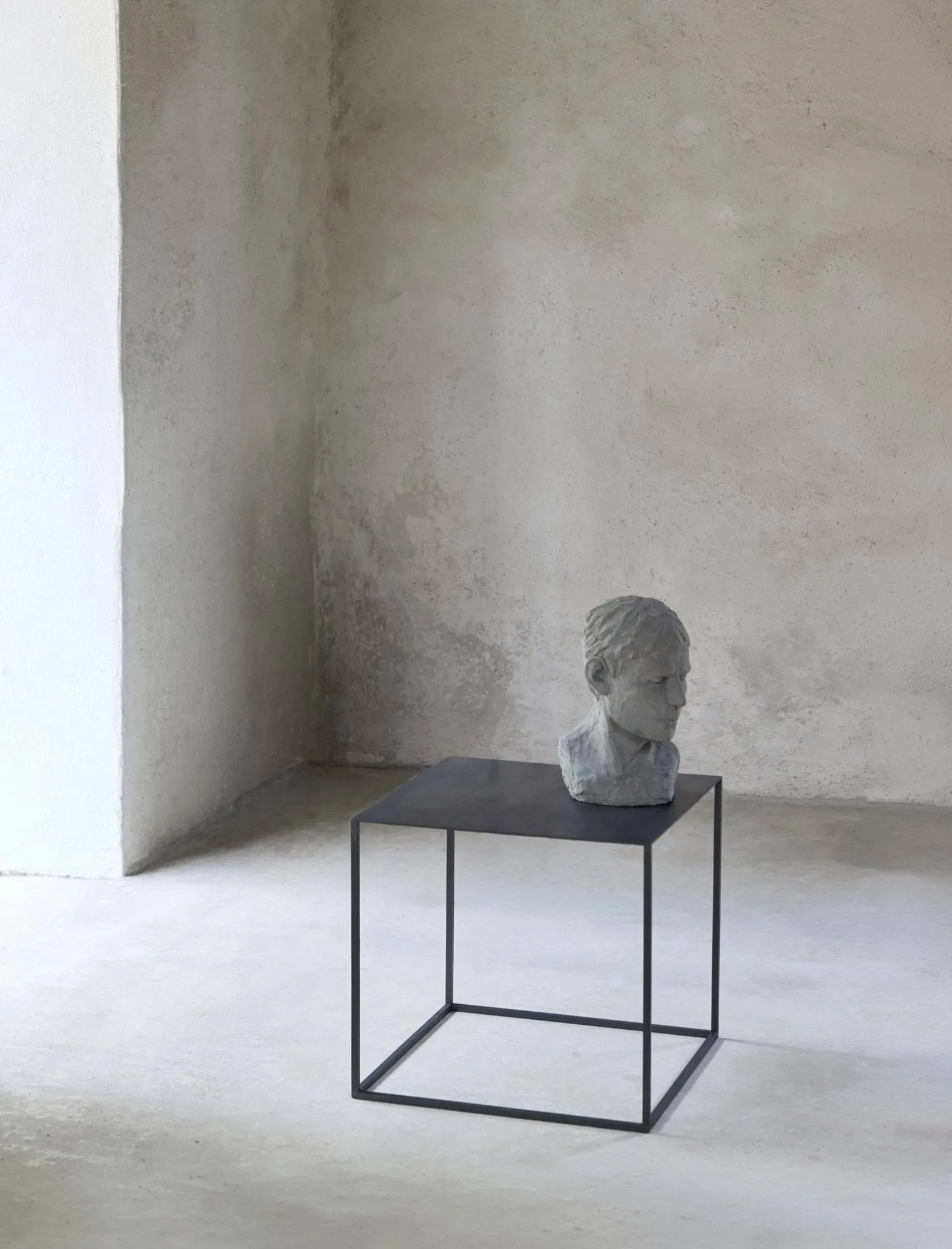 Mesa auxiliar Cubic, Negro, 43x43x40 cm Mette Ditmer