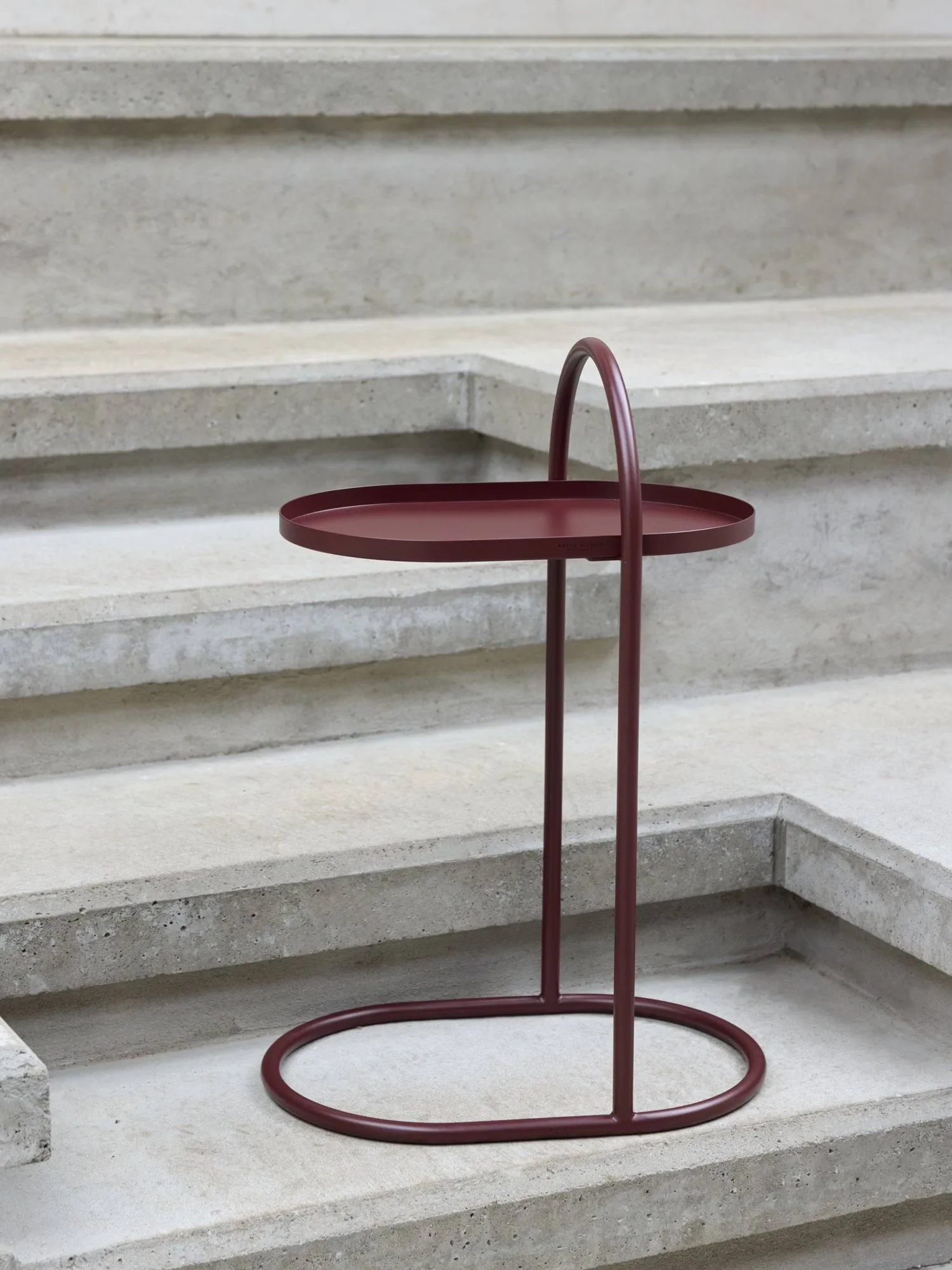 Mesa auxiliar Moves, Rojo, 34,5x51x75,5 cm Mette Ditmer