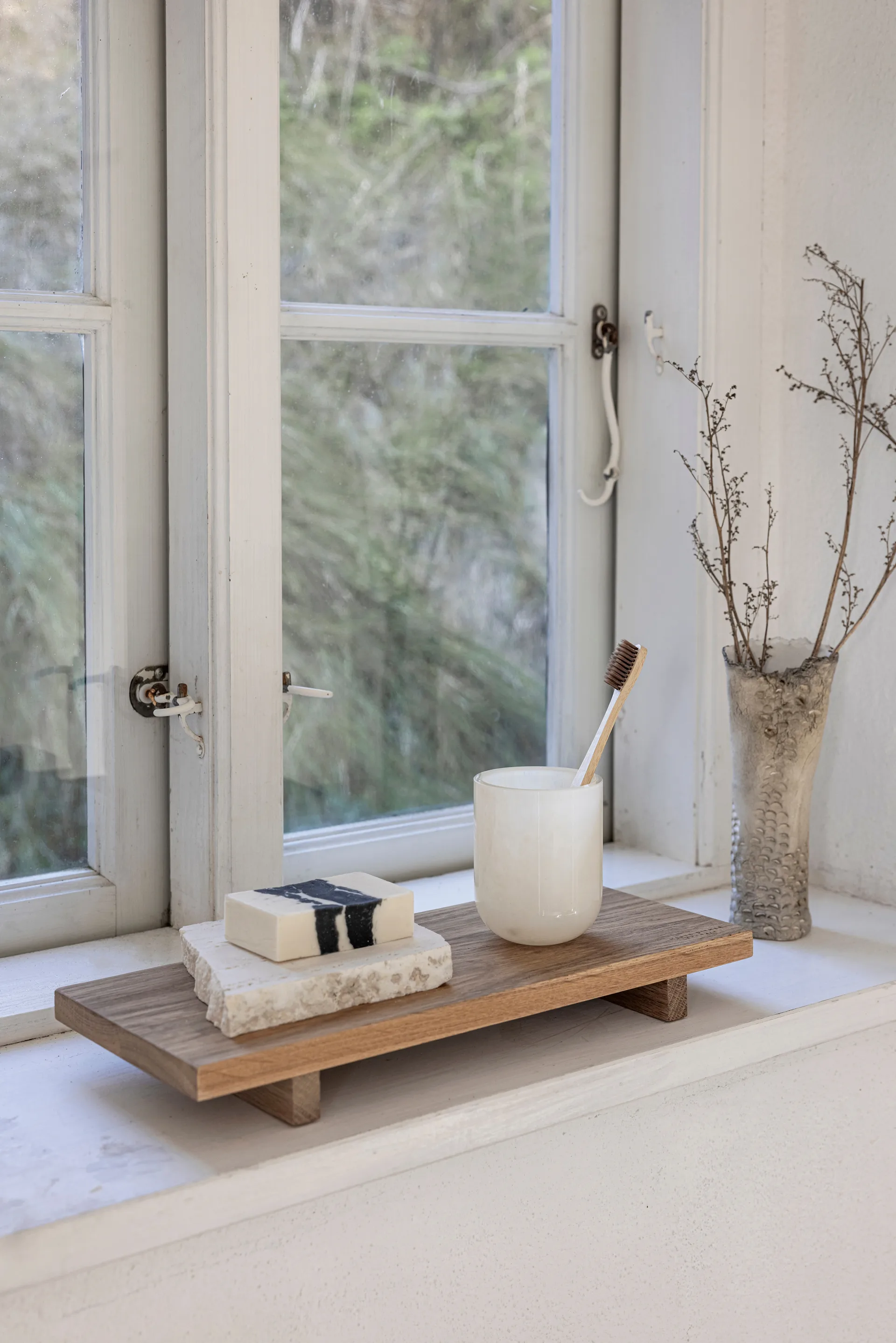 Portacepillos Opal, Lino Mette Ditmer