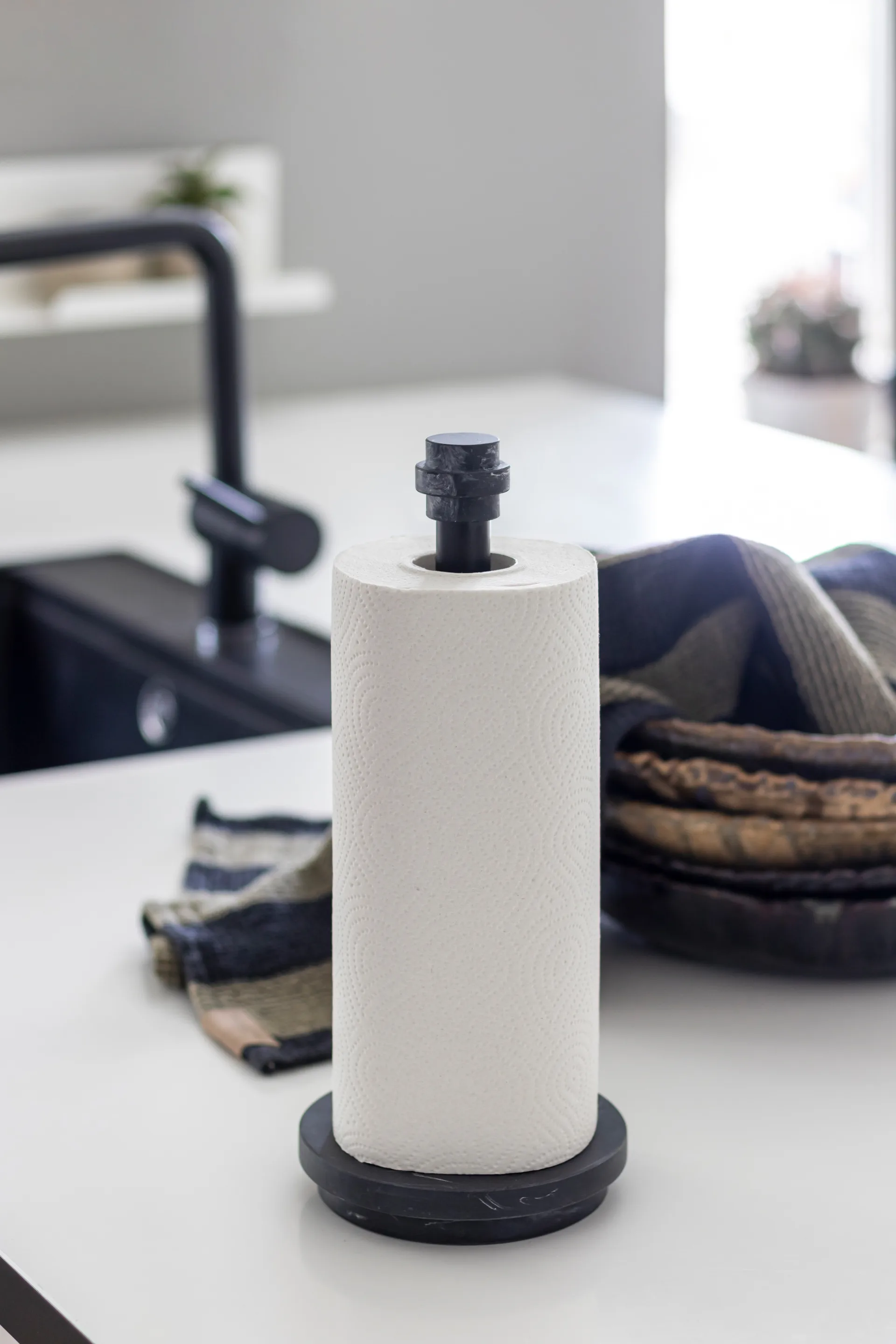 Portarrollos de papel cocina Attitude kitchen 33 cm, Black Mette Ditmer