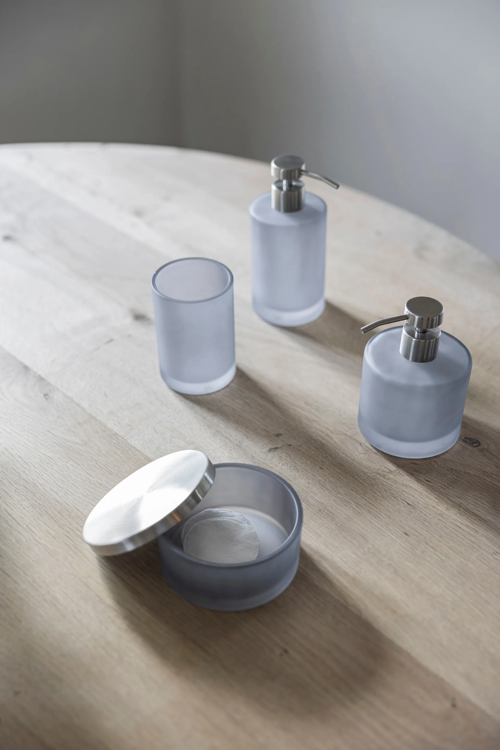 Soporte para cepillos de dientes Modest 10 cm, Dove blue Mette Ditmer