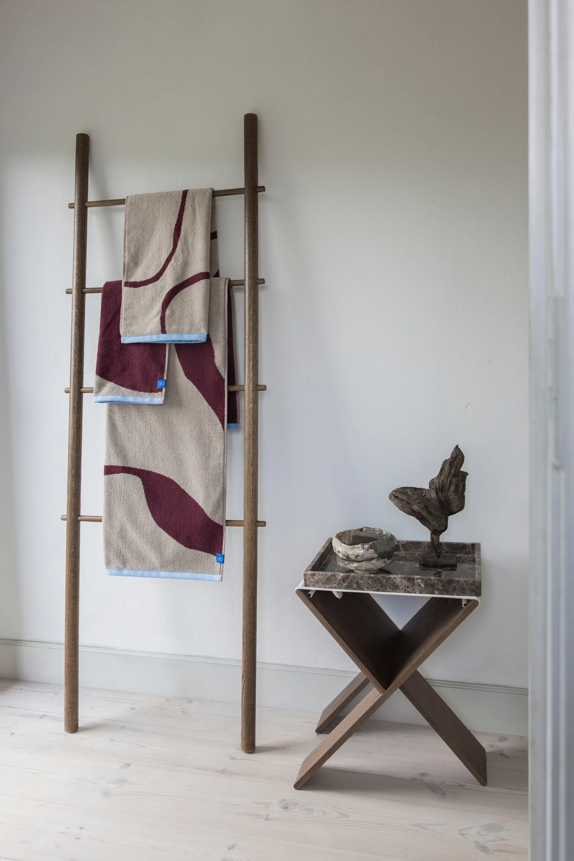 Toalla de baño Nova Arte 70x133 cm, Wine-sand Mette Ditmer