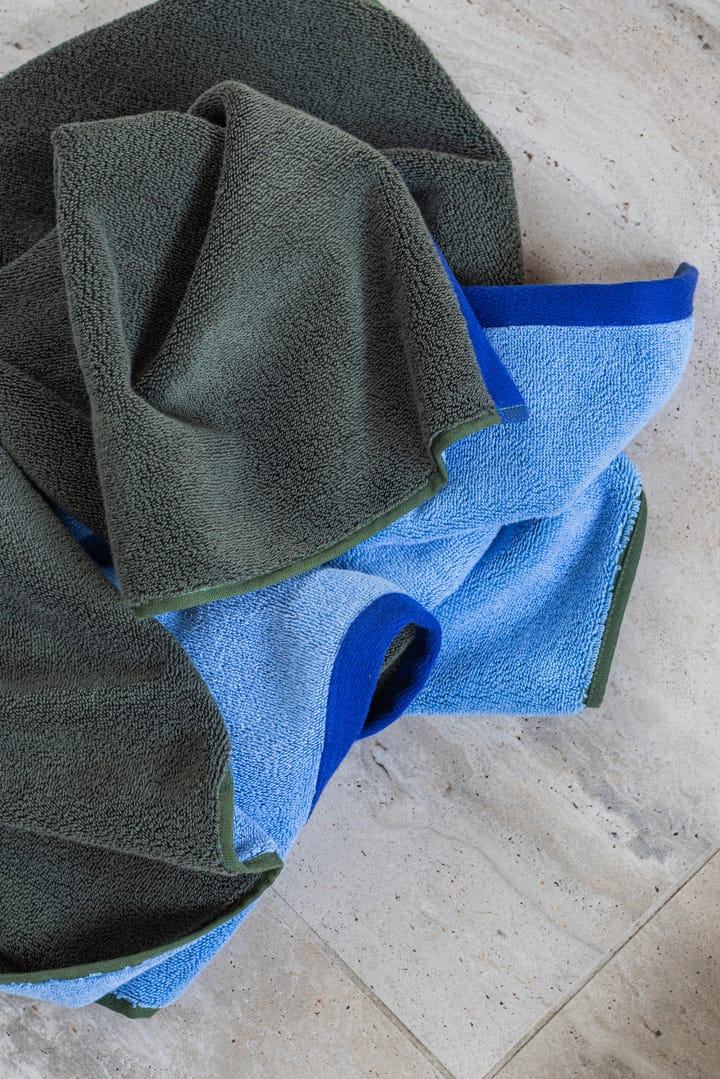 Toalla Soft 70x133 cm, Dark olive-light blue Mette Ditmer