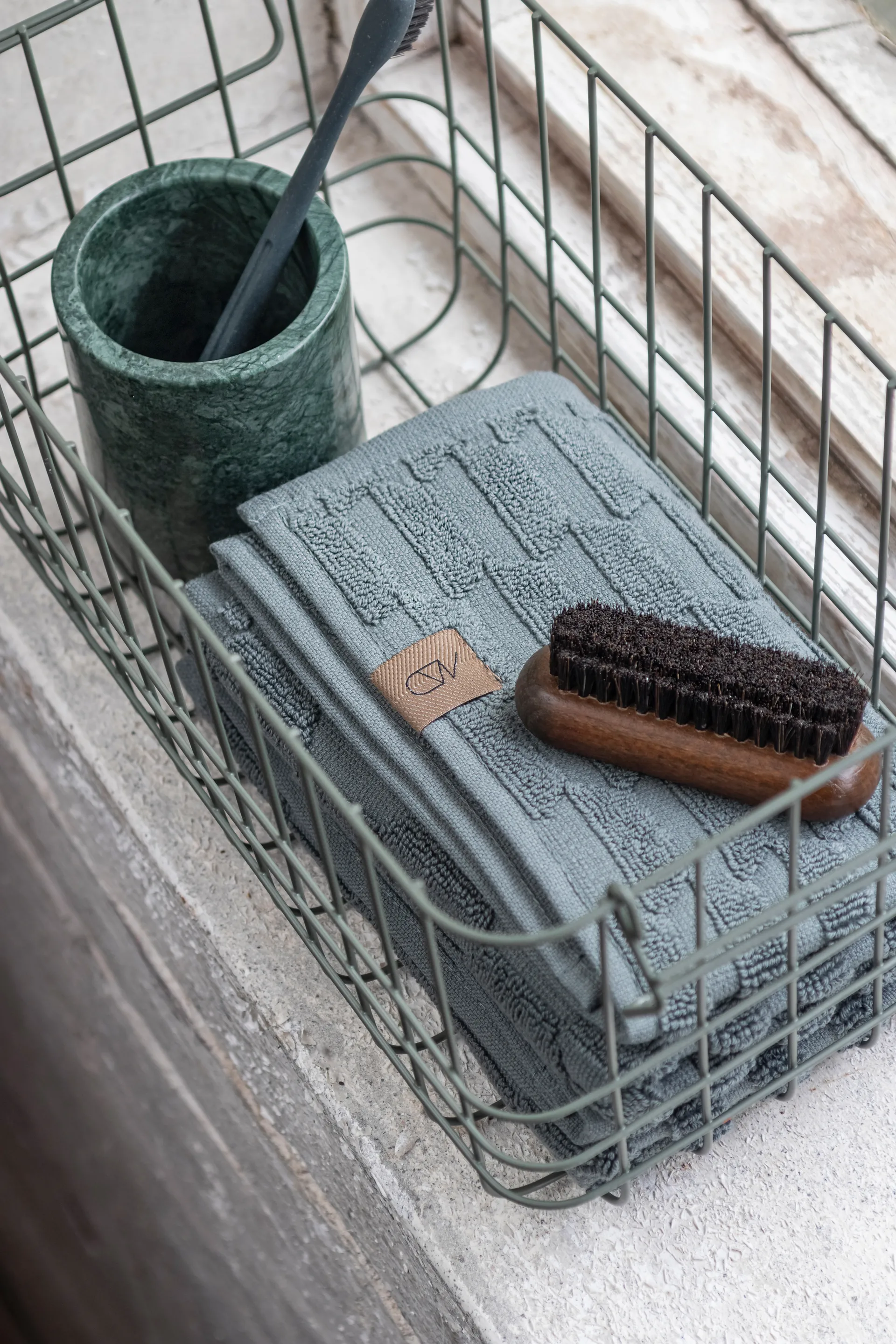 Vaso portacepillos Marble 10 cm, Dark forest Mette Ditmer