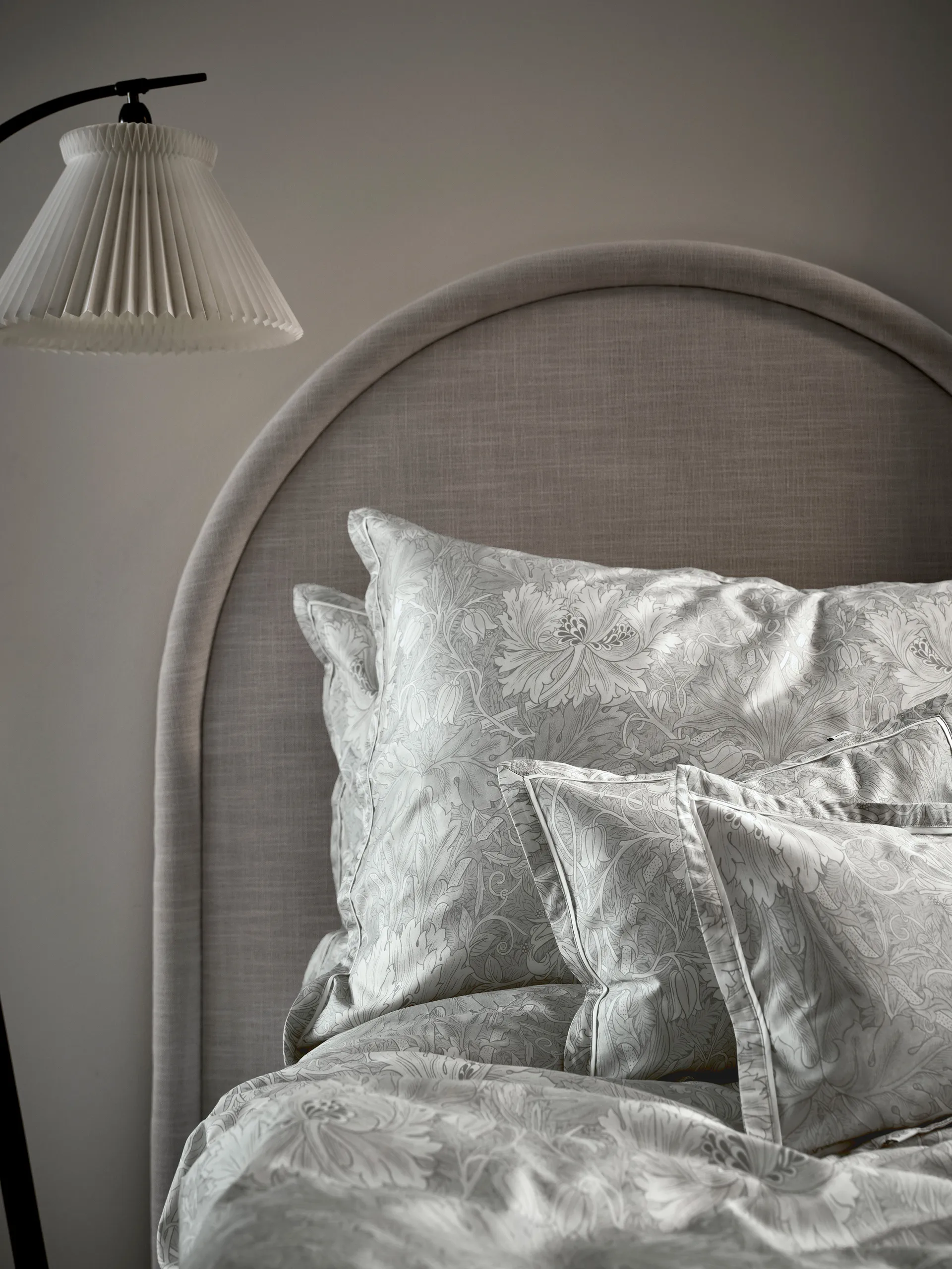 Funda de almohada Honeysuckle & Tulip, Gris, 50x60 cm Mille Notti