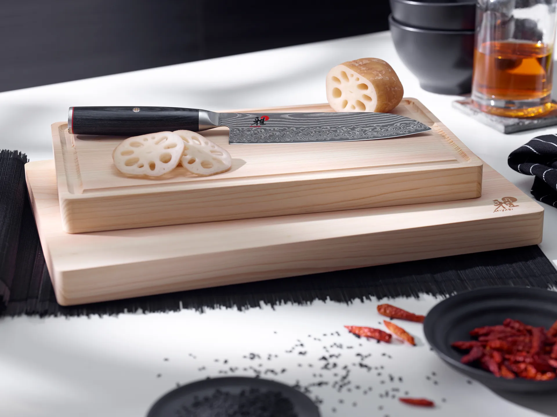 Cuchillo Gyutoh 24 cm, Raw 5000FCD, Damasco-negro Miyabi