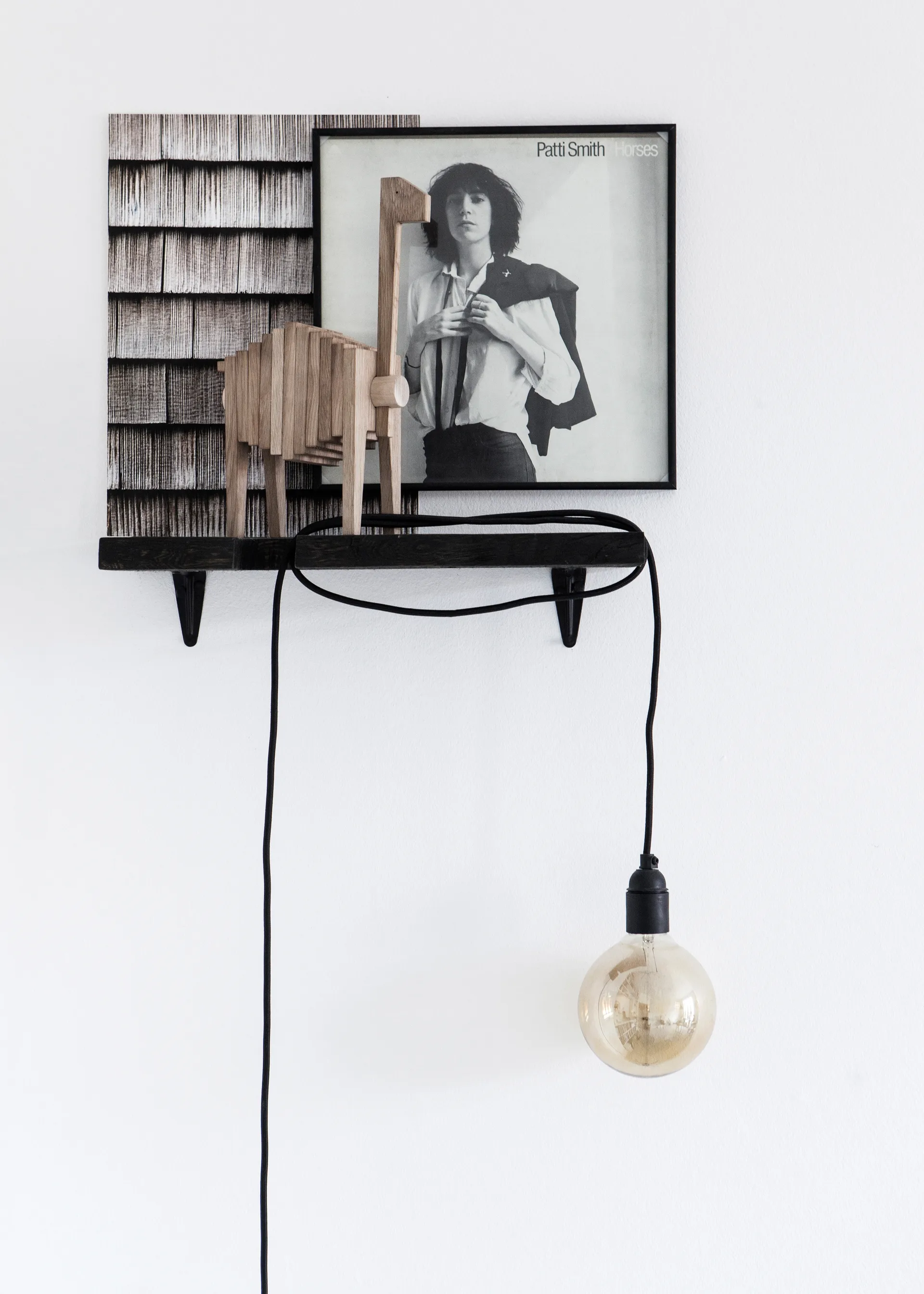 Escultura de roble Polygrif 21x32 cm, Wood, black MOEBE