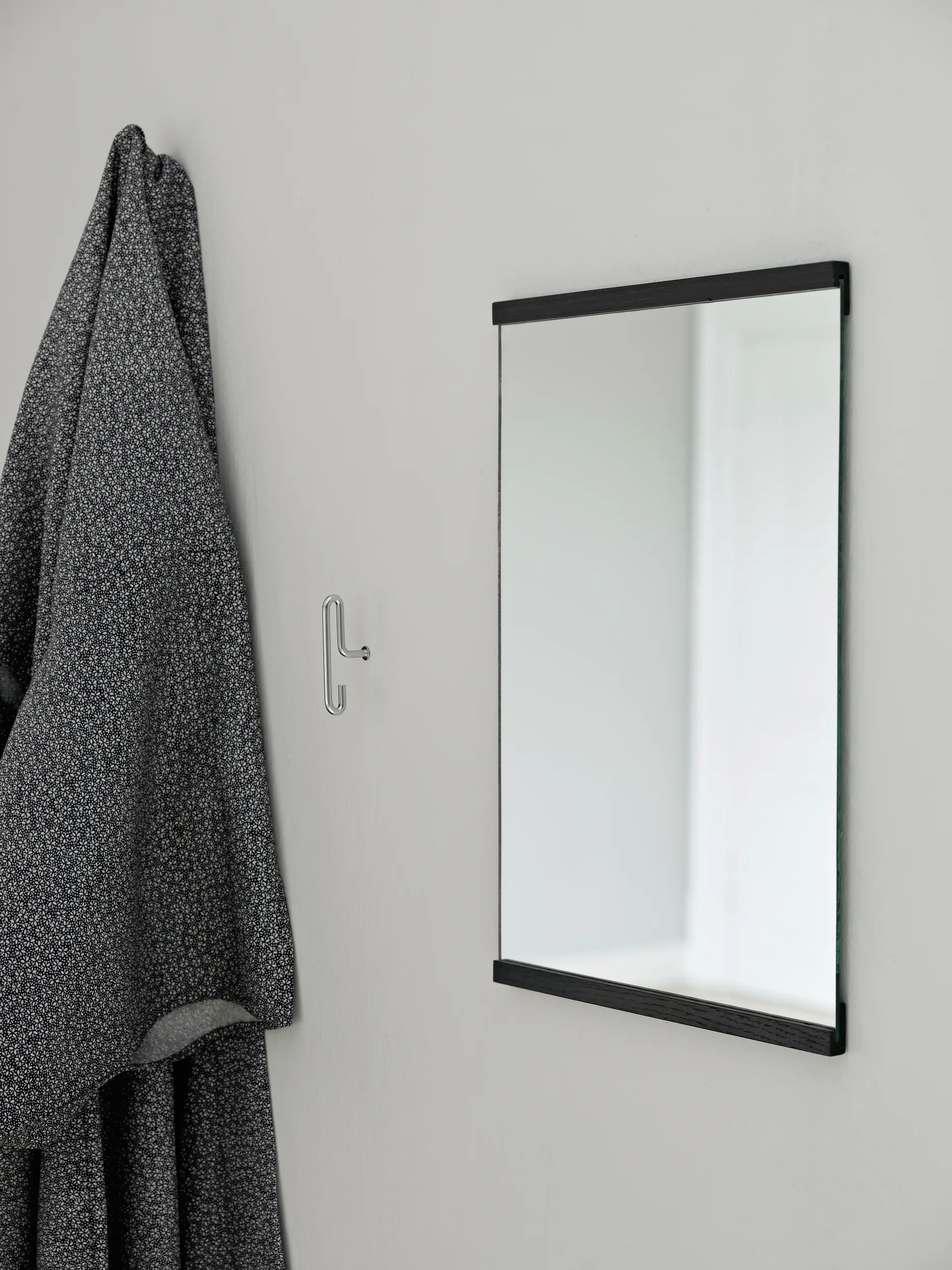 Espejo de pared rectangular 30x40 cm, Black MOEBE
