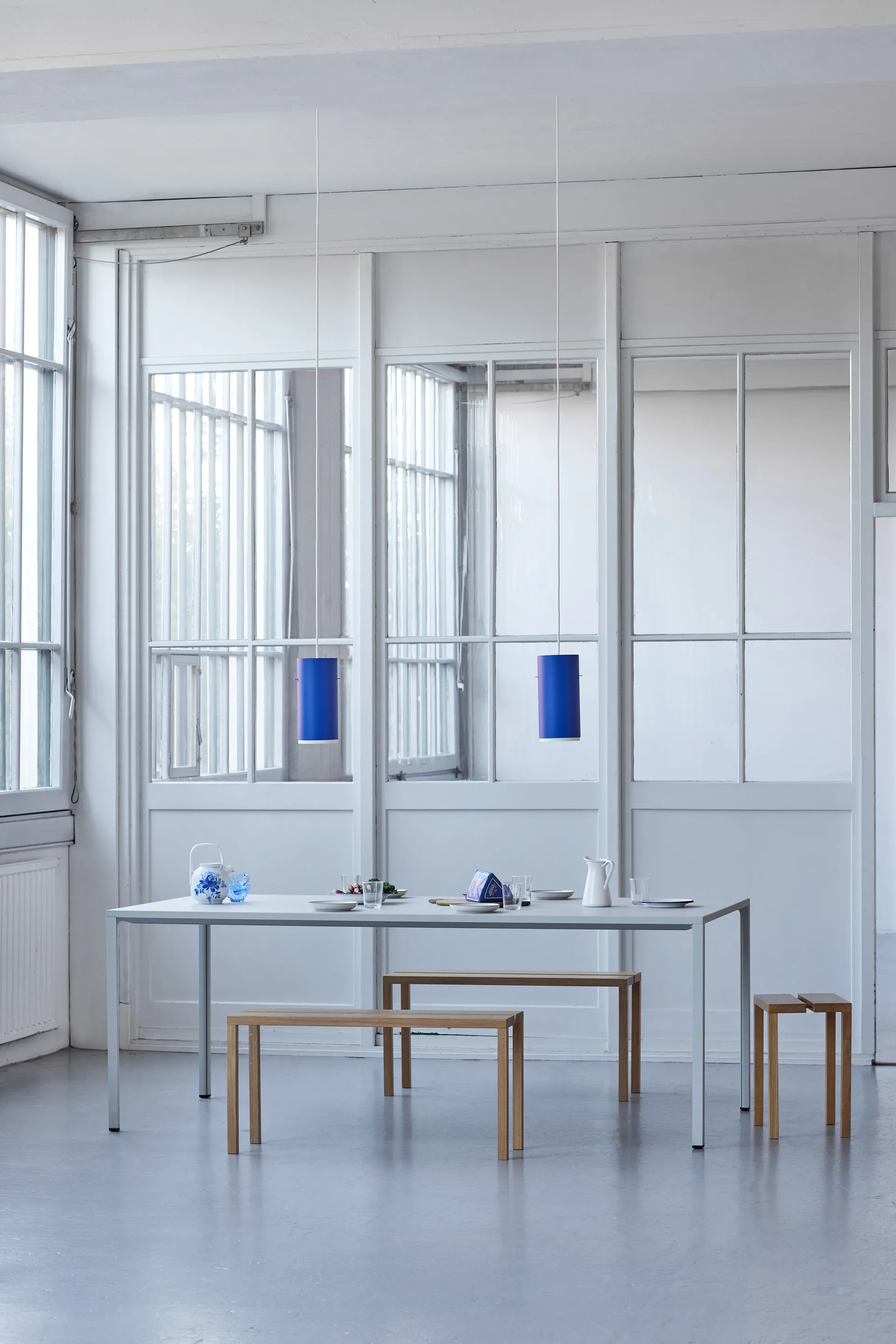 Lámpara colgante Moebe Tube large Ø14 cm, Deep blue MOEBE