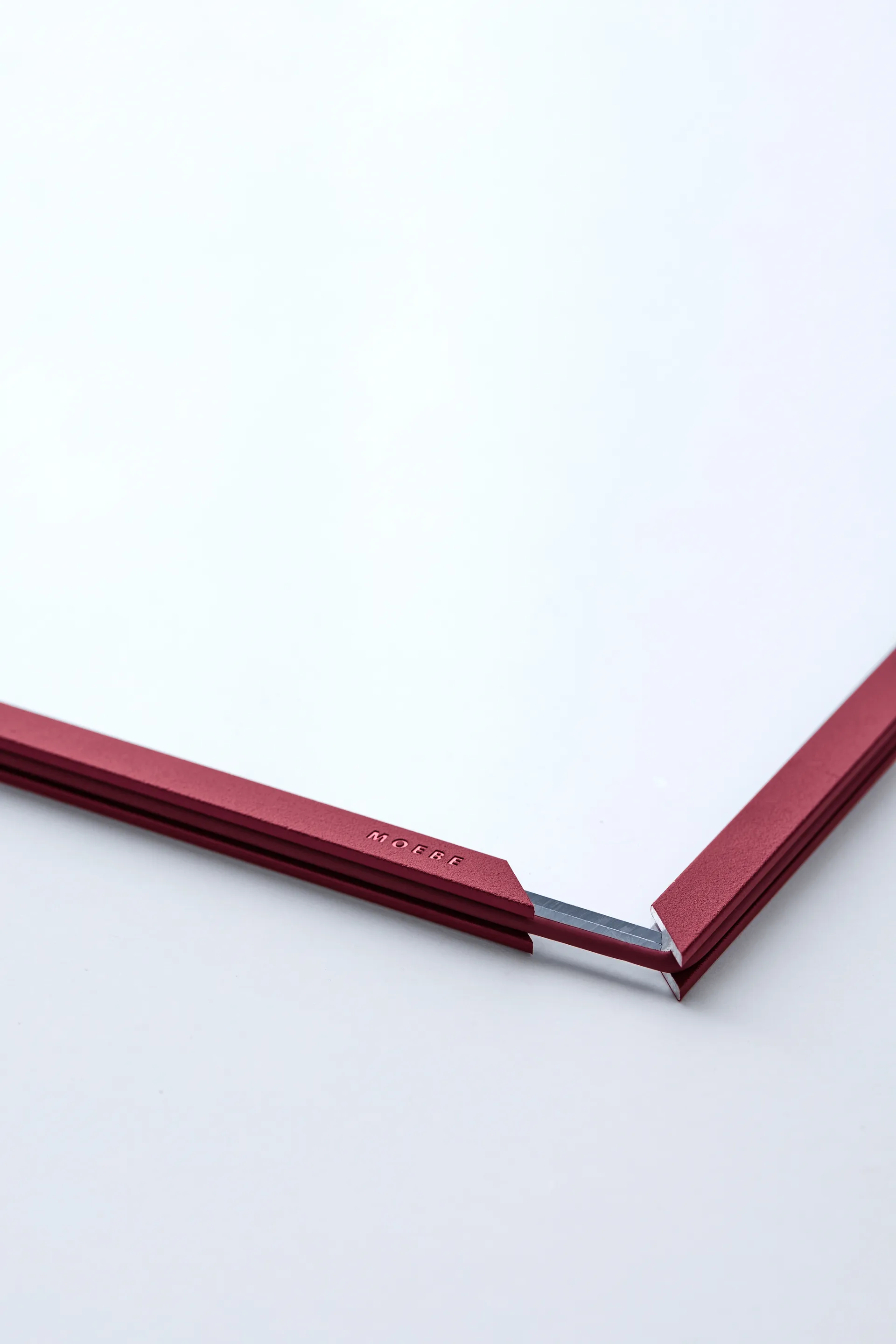 Marco Moebe A4 22,6x31,3 cm, Transparent, Red MOEBE