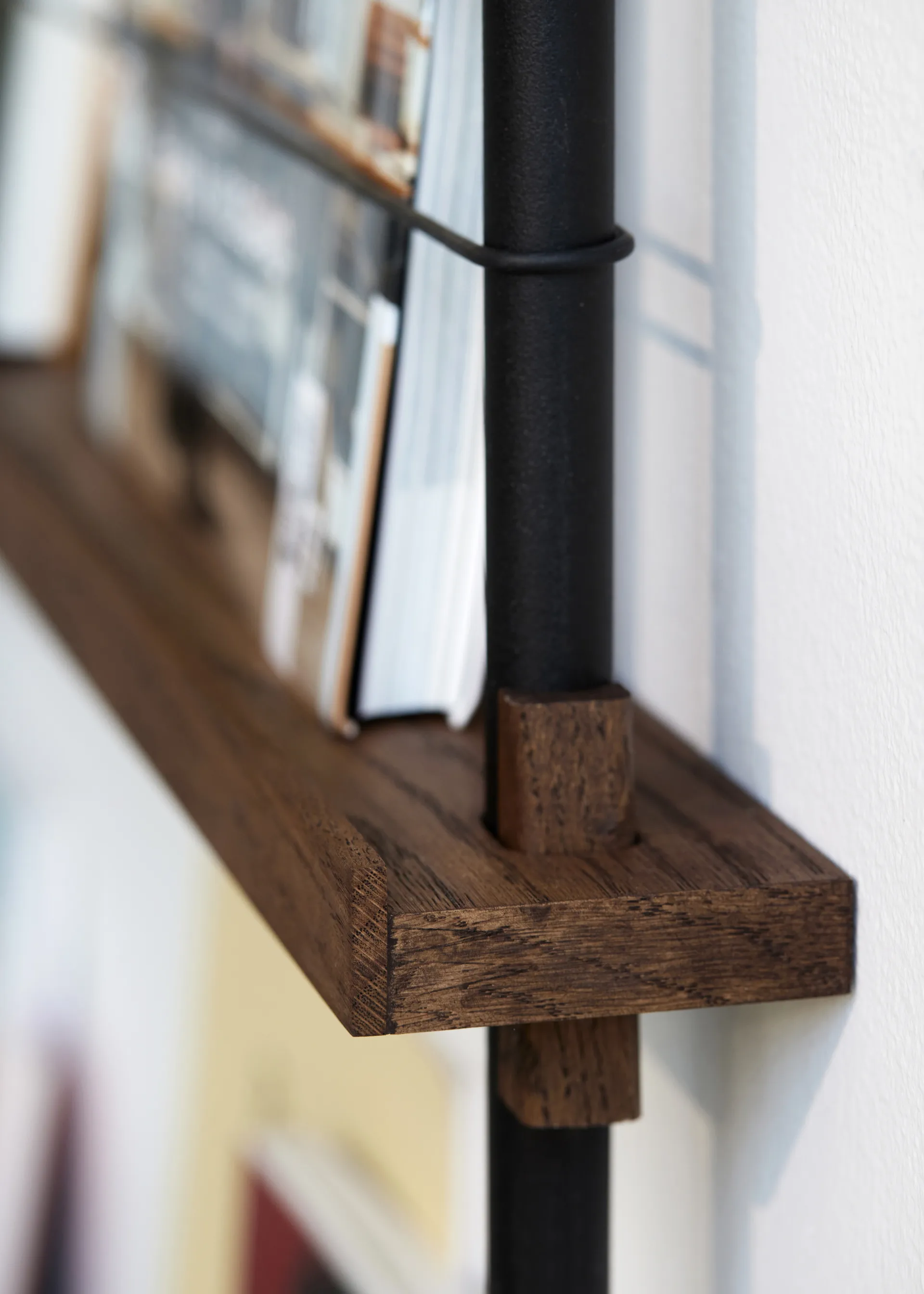 Revistero Moebe, Smoked oak-white MOEBE