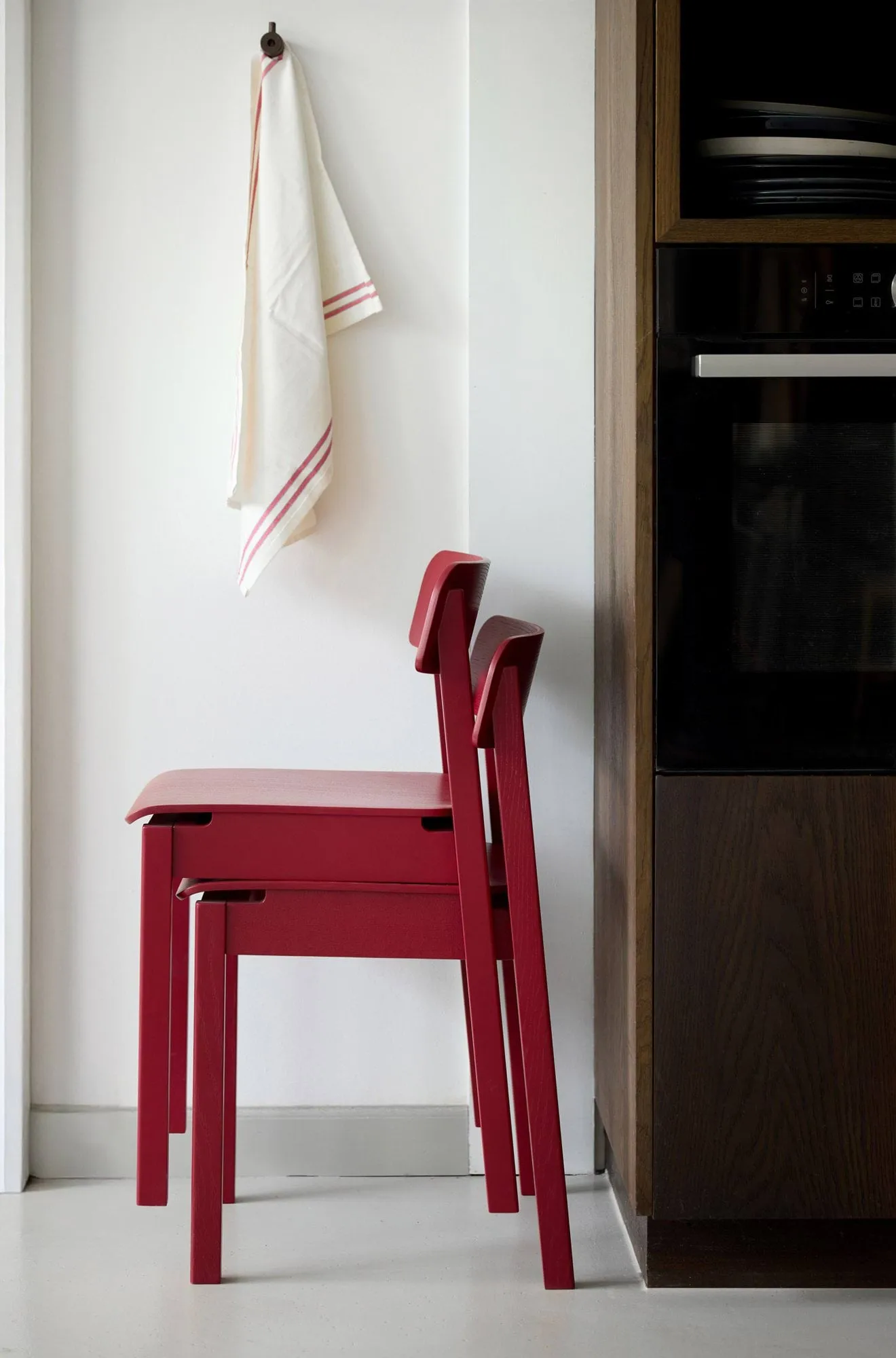 Silla Everyday Chair, Purple red MOEBE