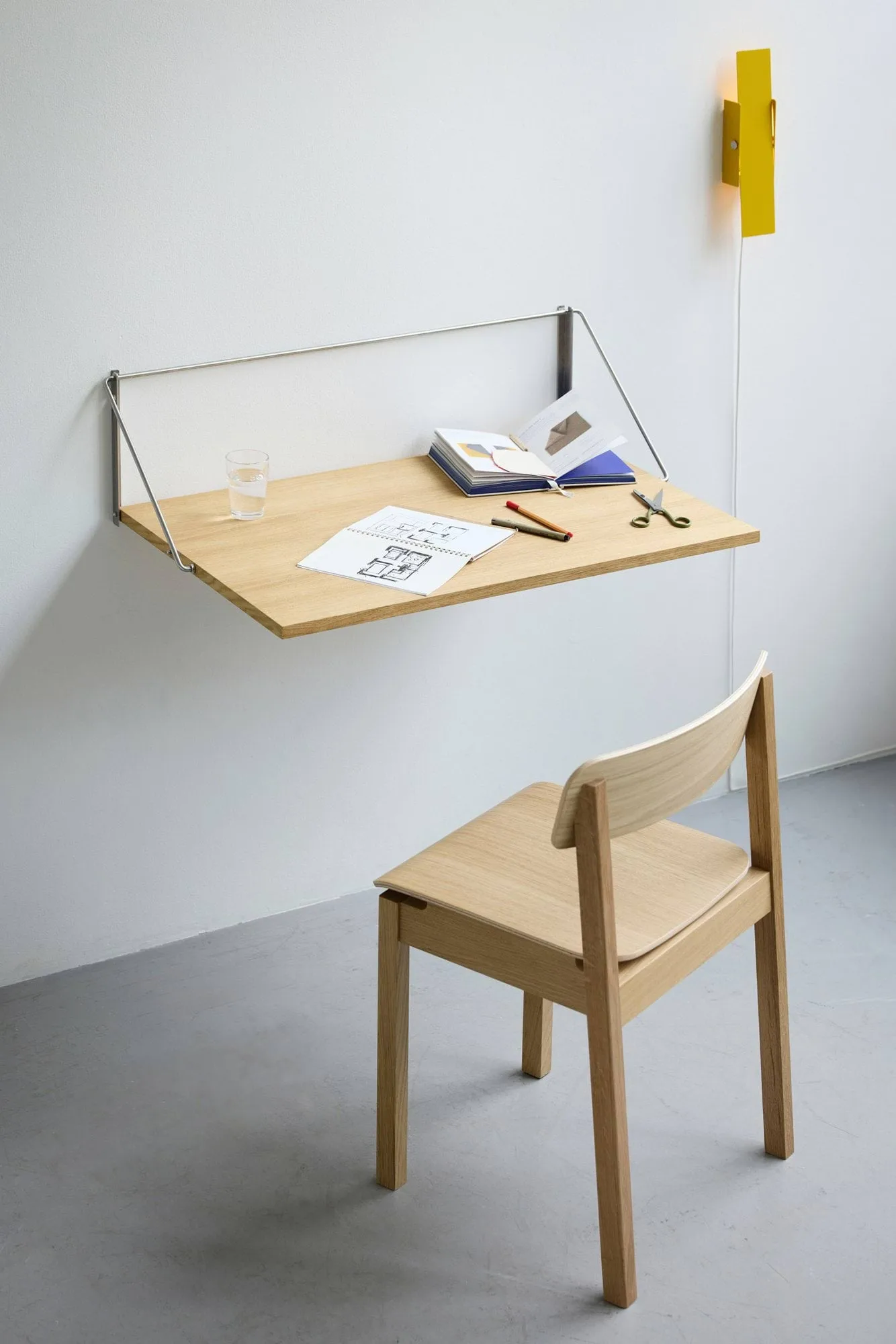 Silla Everyday Chair, Roble lacado MOEBE