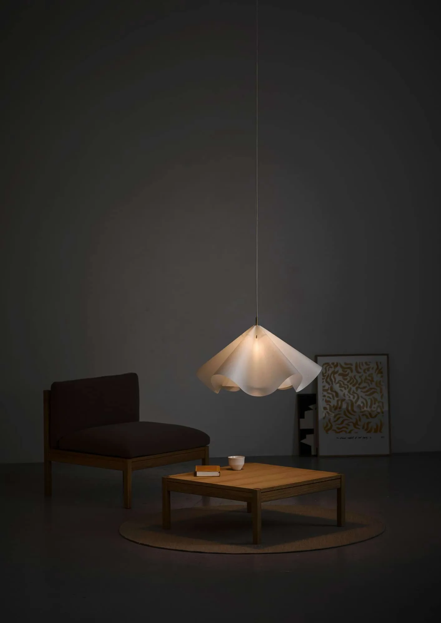 Sinuate colgante, White-latón, grande Ø75x40 cm MOEBE