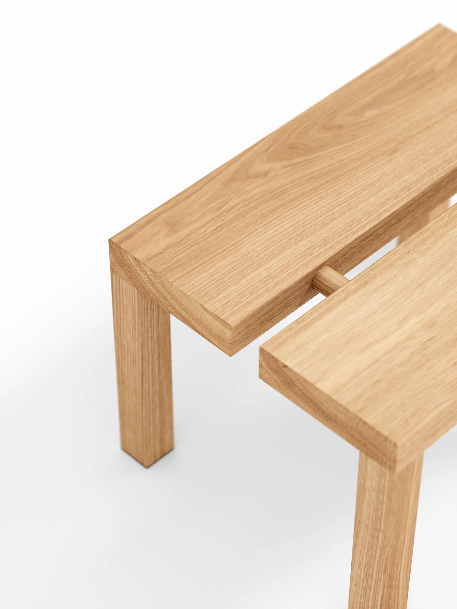 Taburete Moebe Peg pequeño 35x27,5x22 cm, Roble MOEBE