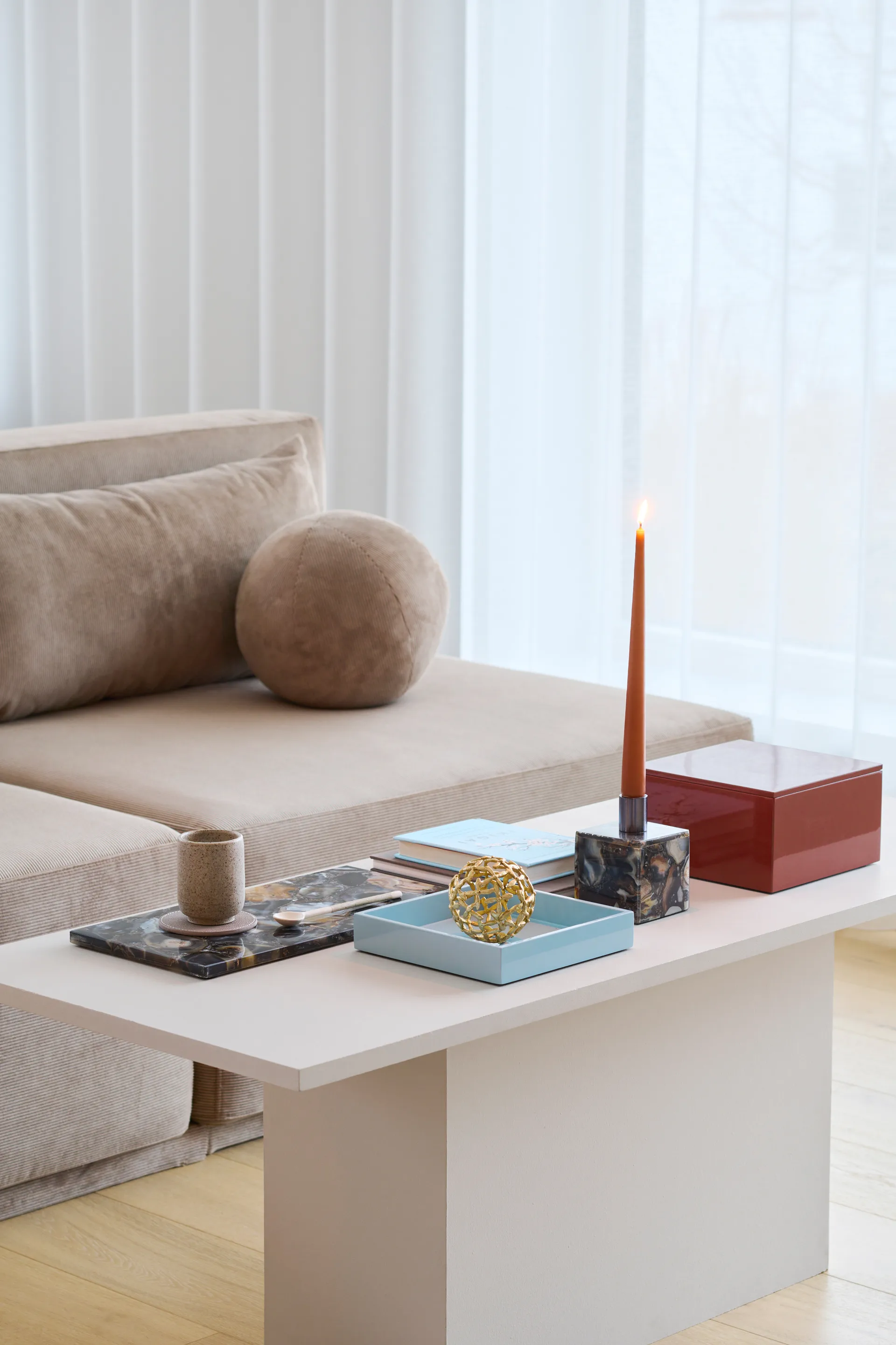 Bandeja decorativa lacada Lux 19x19x3,5 cm, Powder blue Mojoo