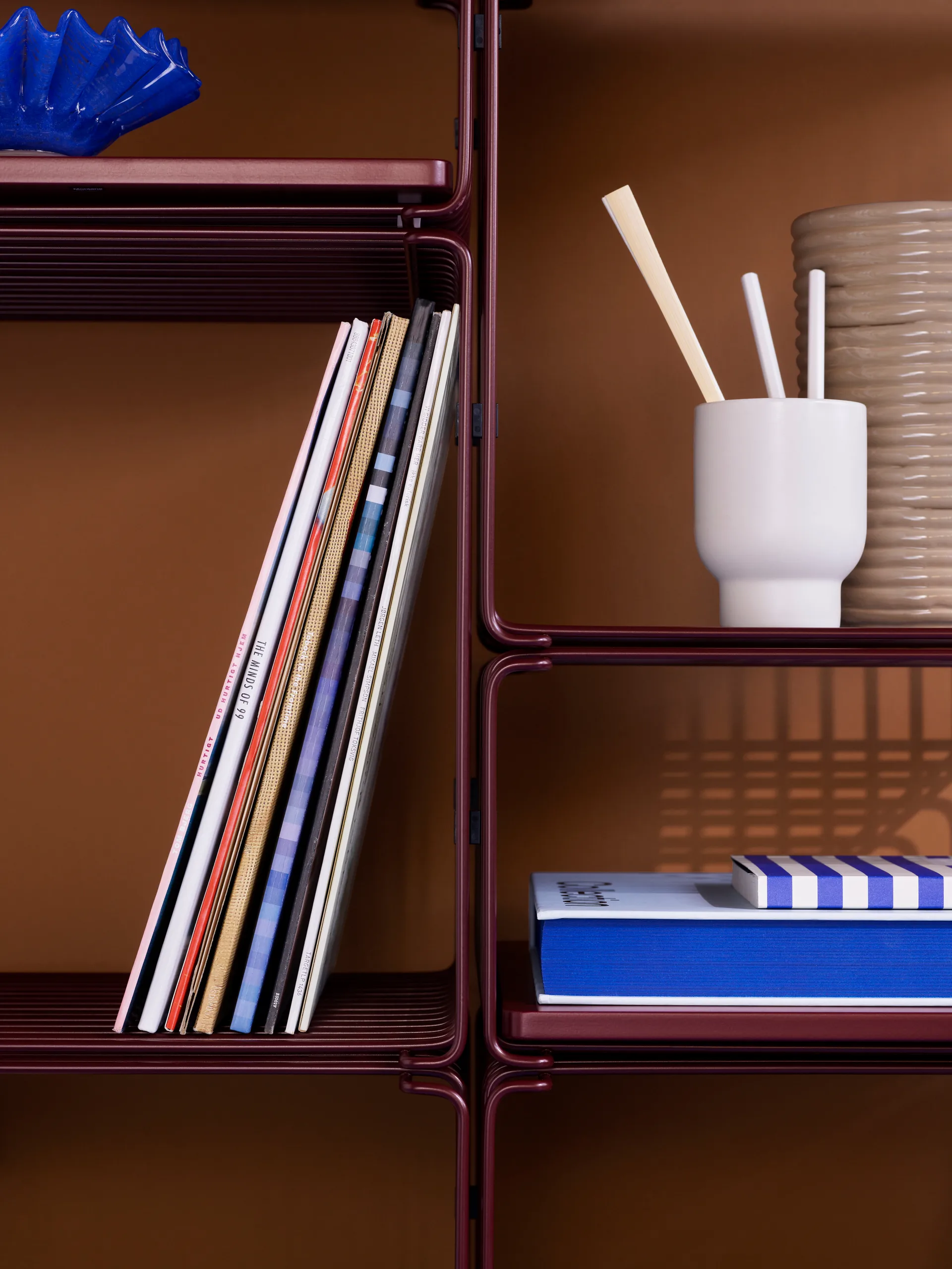 Estantería Panton Wire Extended 70x34,8x25,7 cm, Black red Montana