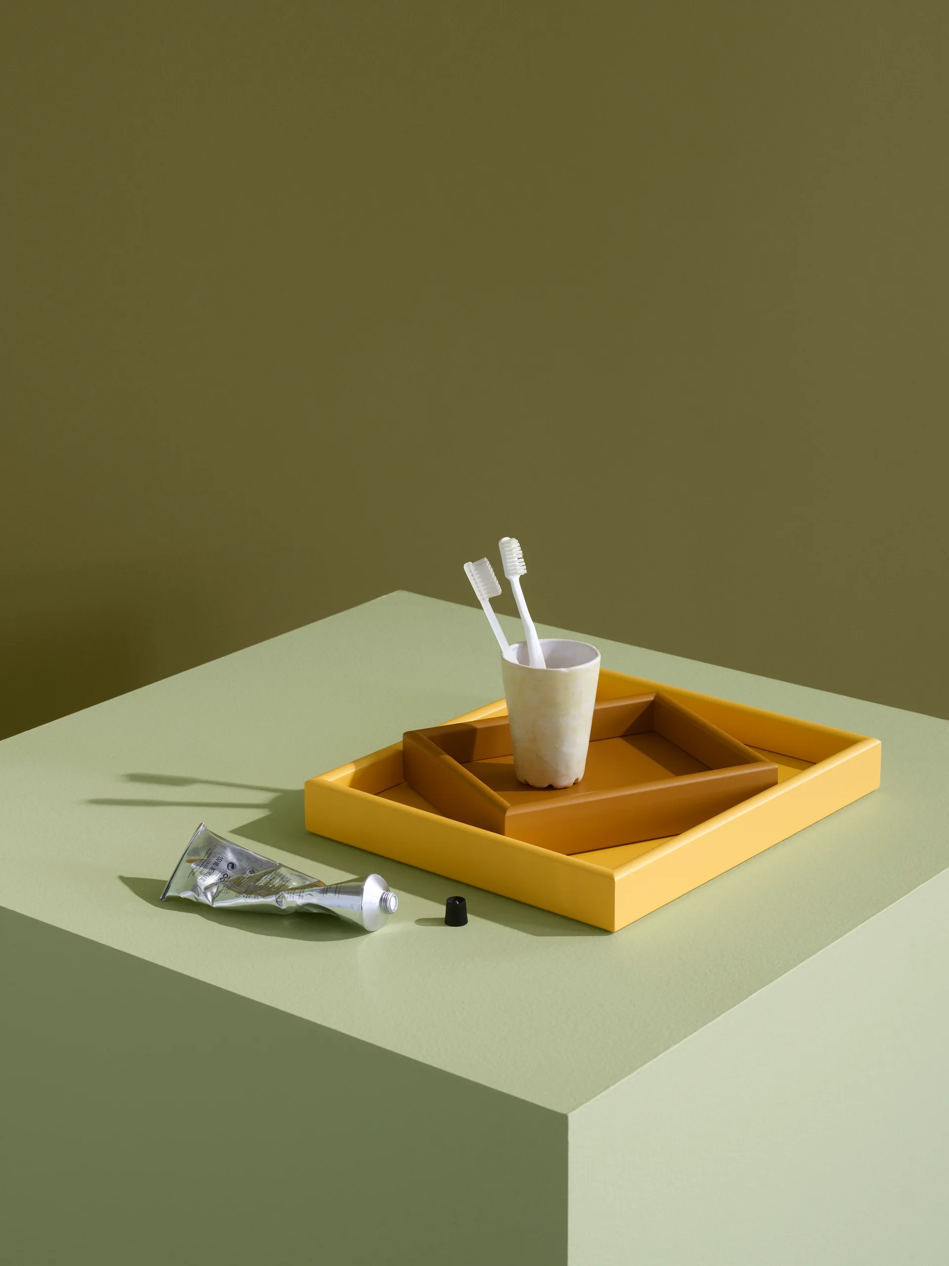 Juego de bandejas Arrange 2 piezas, Amber-acacia Montana