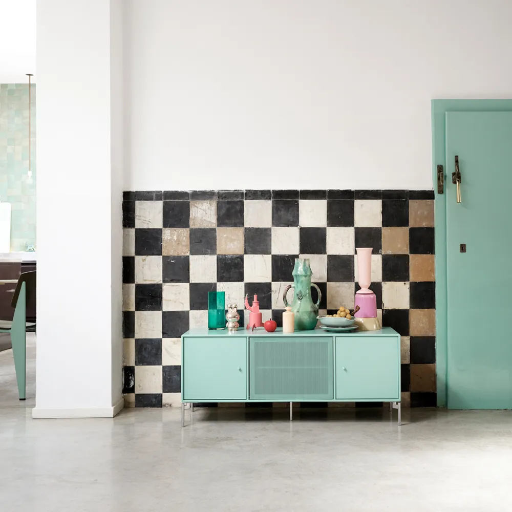 Mueble TV Octave I, New white 101-patas lacadas en negro Montana