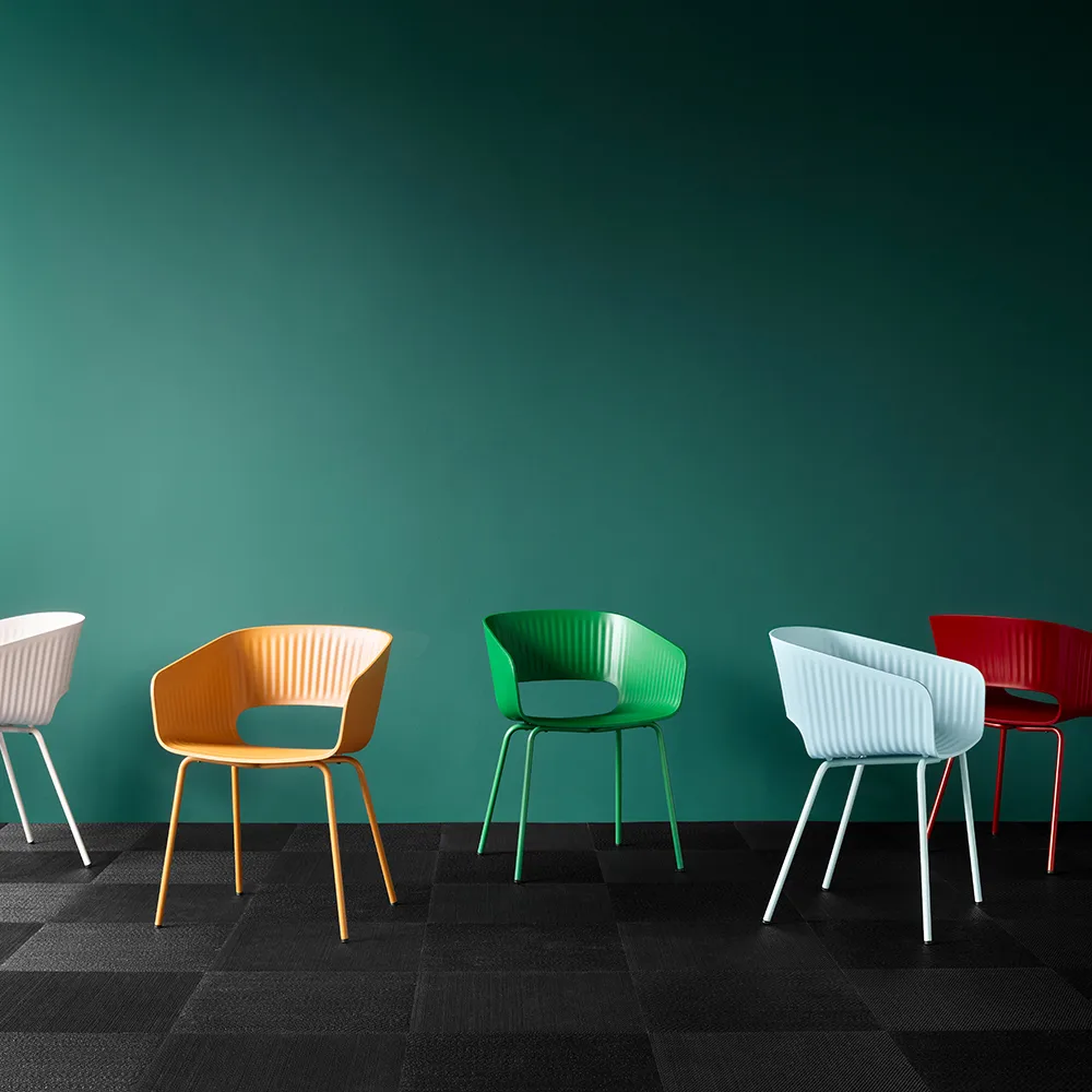 Silla Marée 401, Antracita base de metal lacada Montana