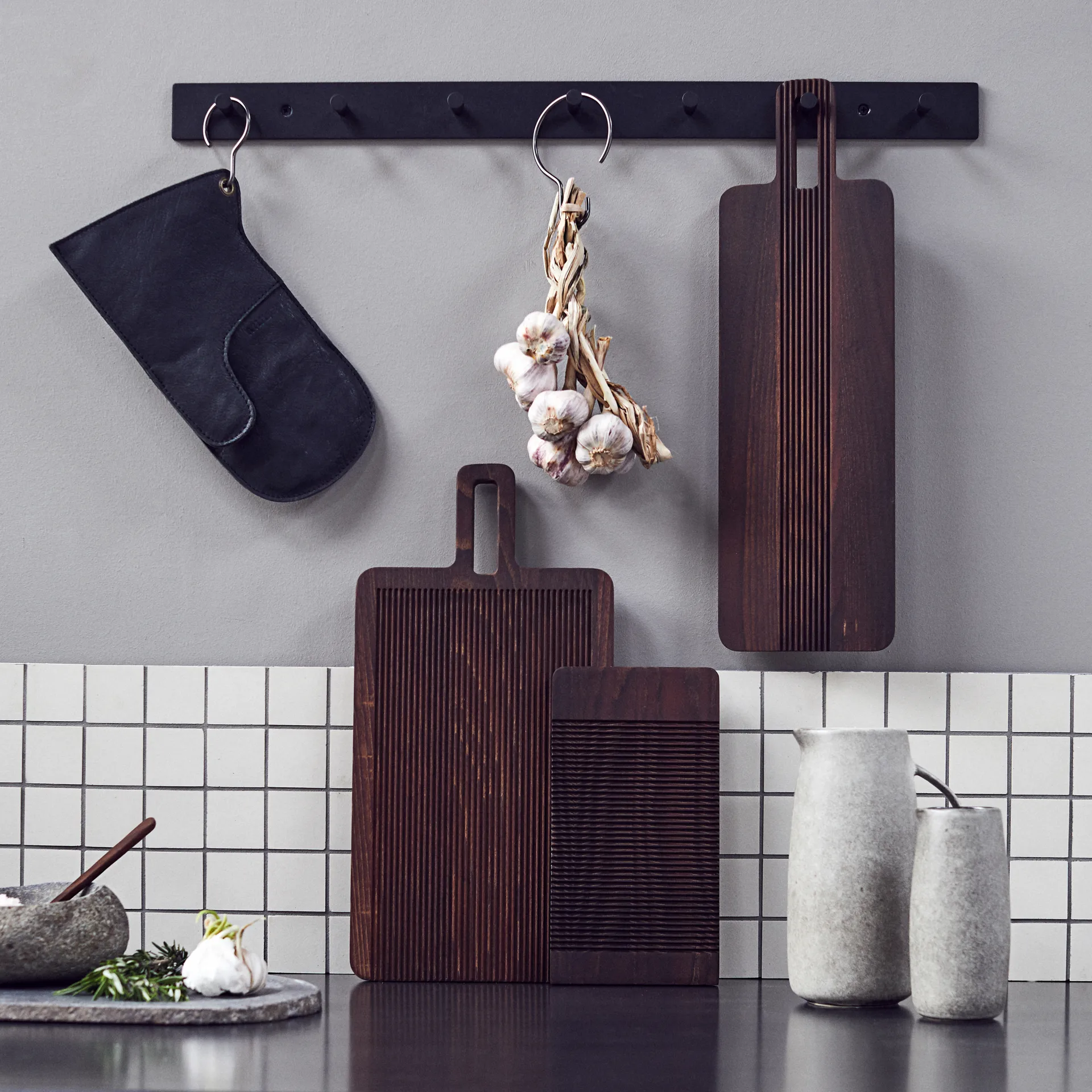 Bandeja de servir Yami 14x26,5 cm, marrón MUUBS