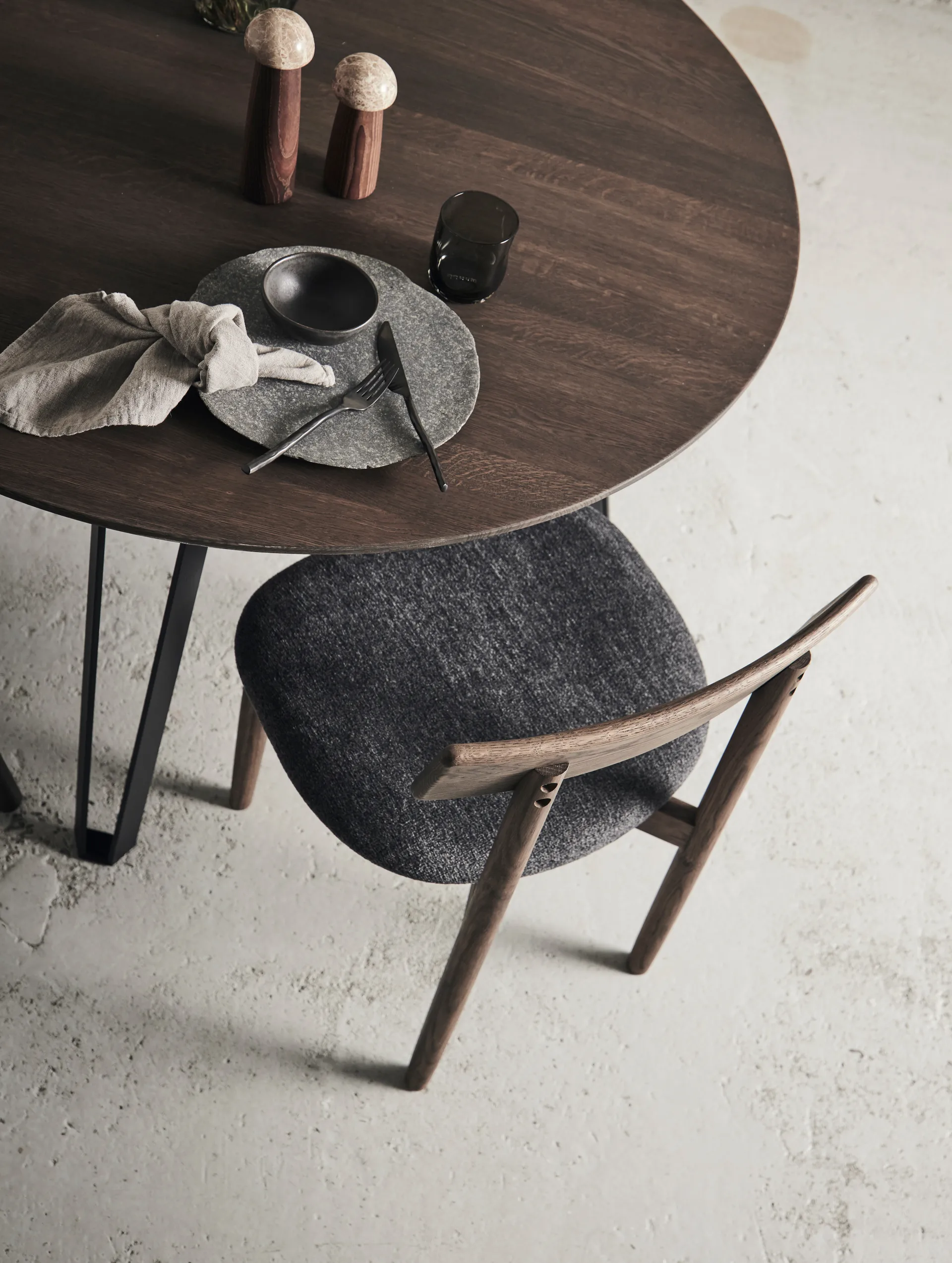 Molinillo de sal y pimienta Yami M, Madera de fresno carbonizada-mármol MUUBS