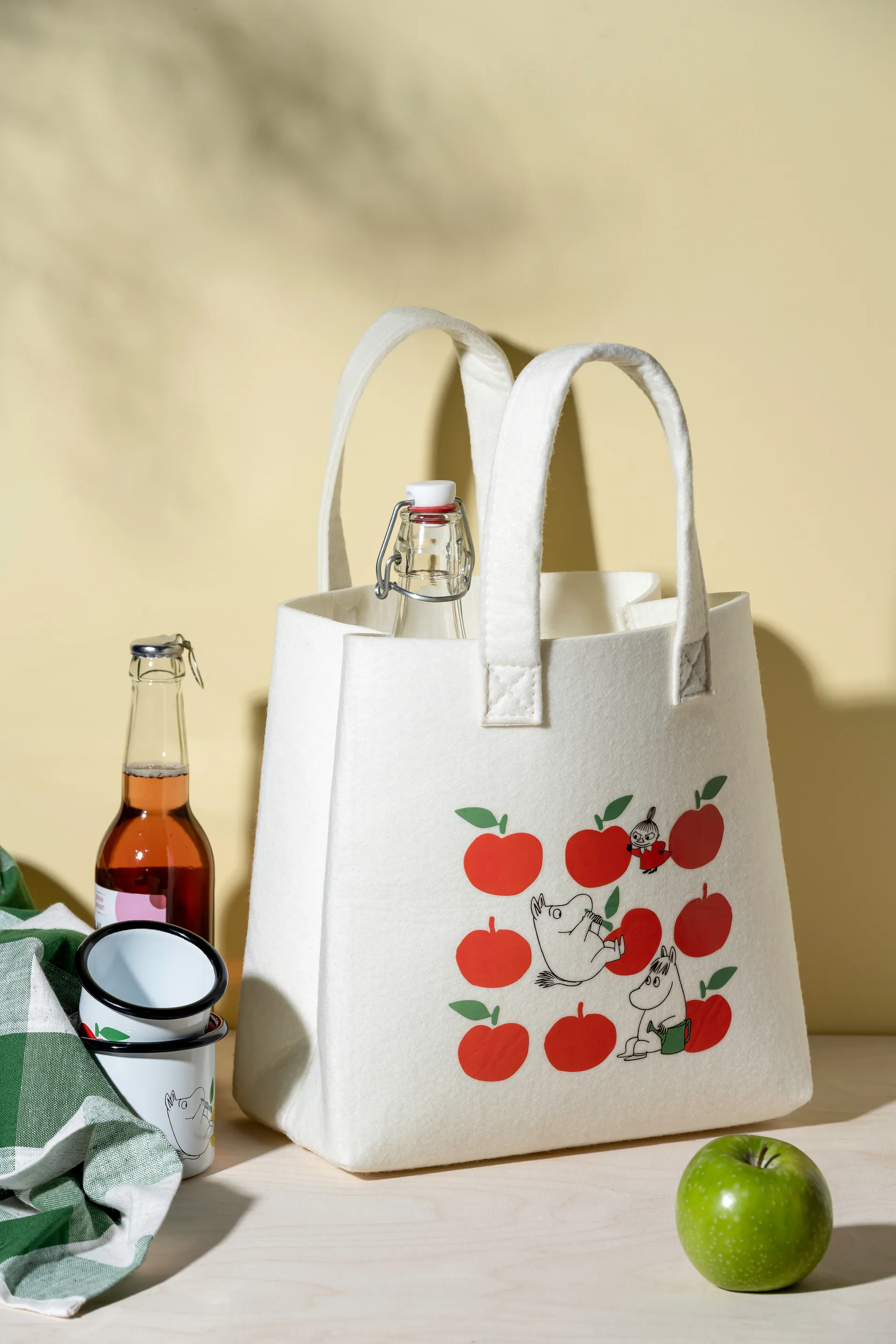 Bandeja Moomin 20x27 cm, Manzanas Alegres Muurla