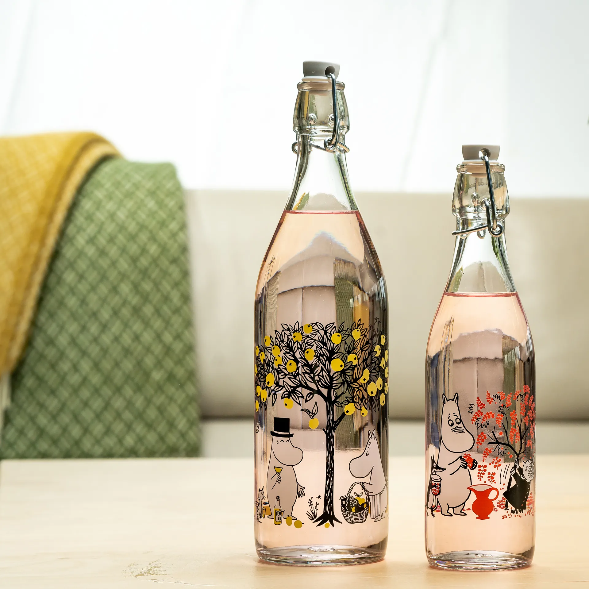 Botella de vidrio Mumin1 L, Apples Muurla