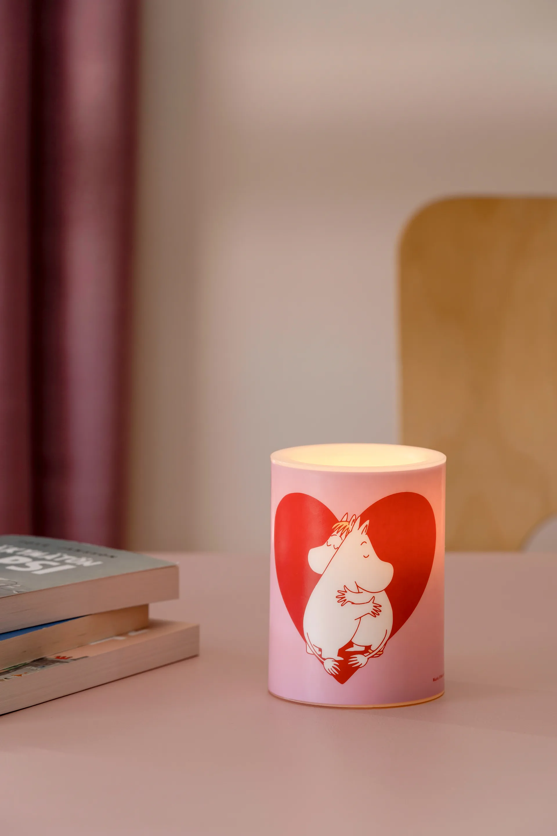 Vela gruesa LED Moomin 10 cm, Corazón Muurla