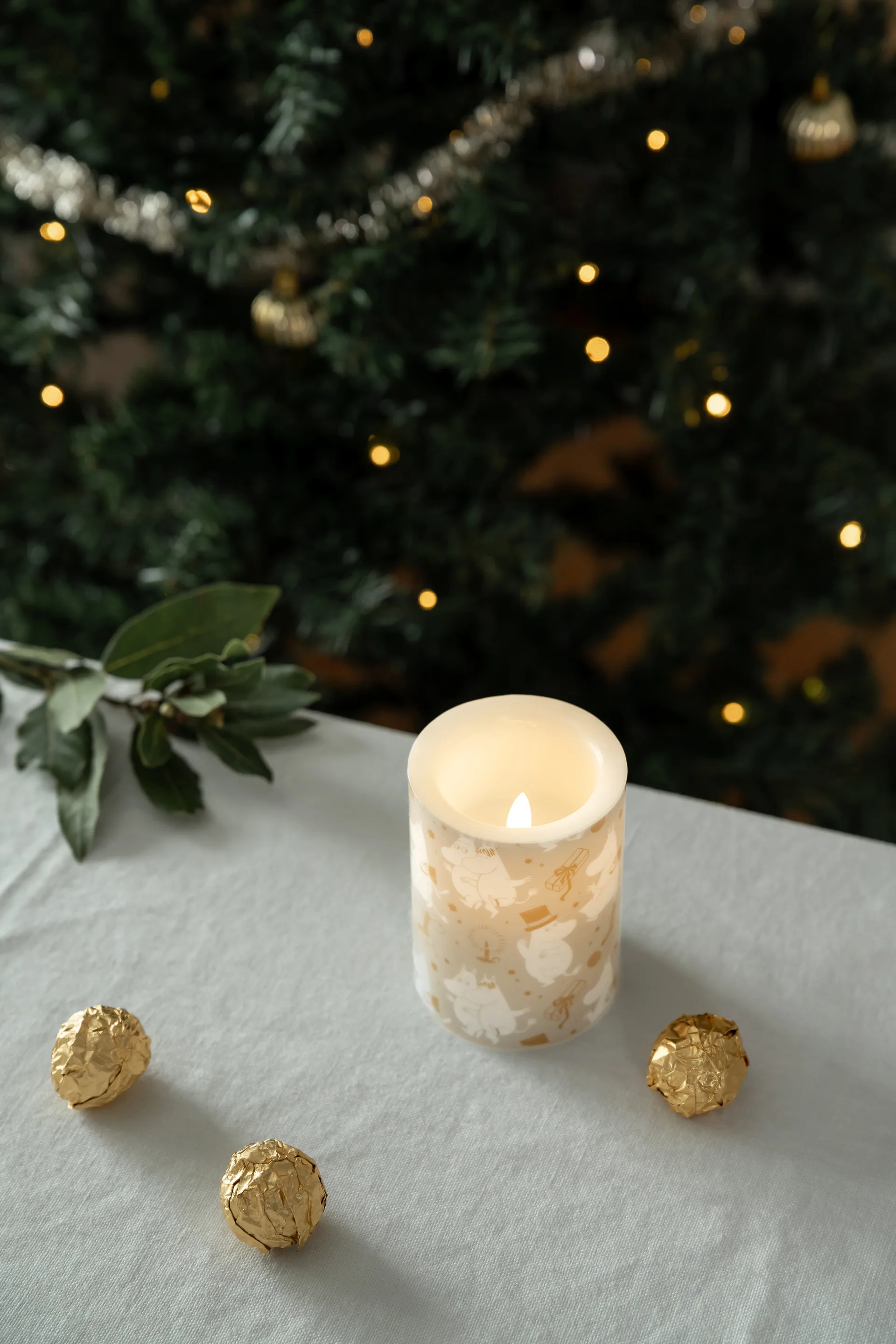 Vela gruesa LED Moomin 10 cm, Sparkling stars Muurla