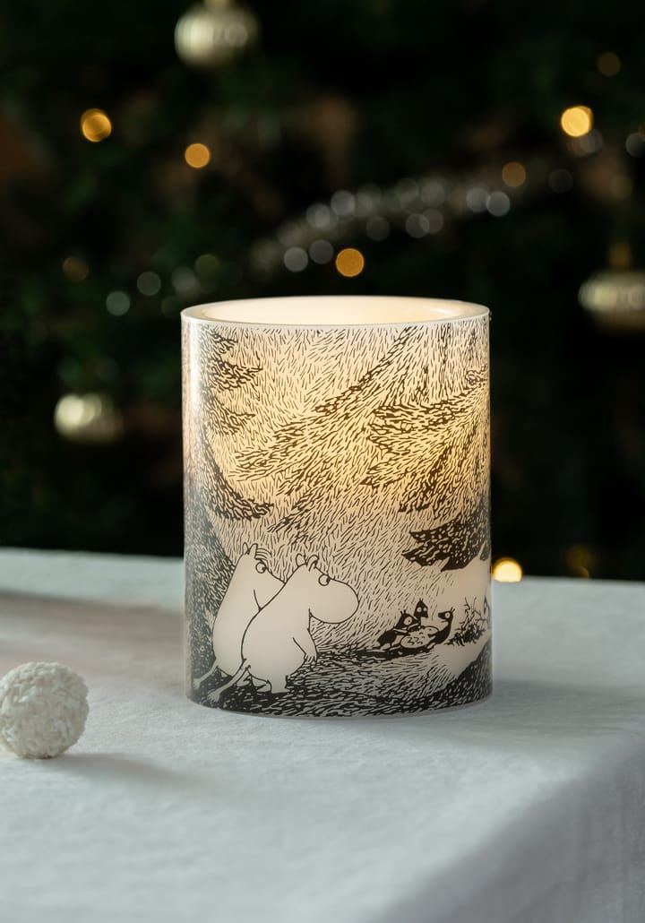 Vela gruesa LED Moomin 12,5 cm, Under the trees Muurla