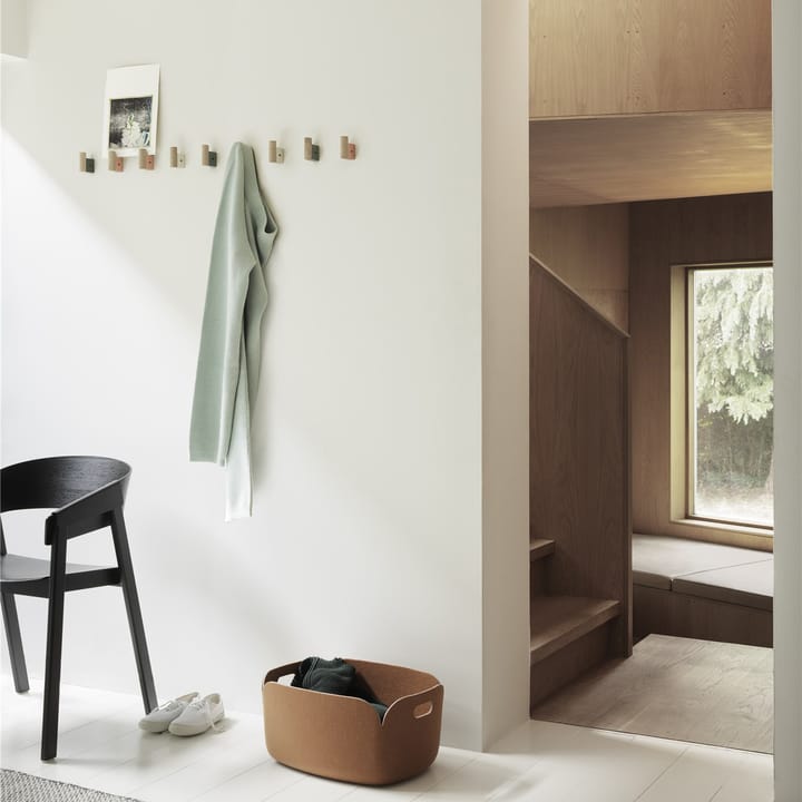 2 Ganchos Attach, roble-dark green Muuto