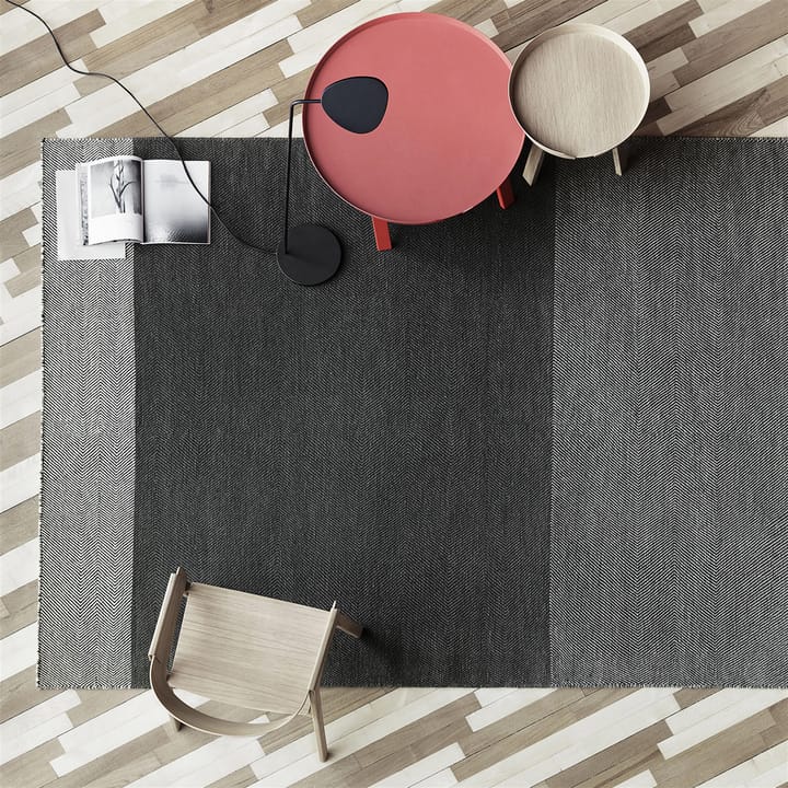 Alfombra Varjo, 200x300 cm, gris oscuro Muuto