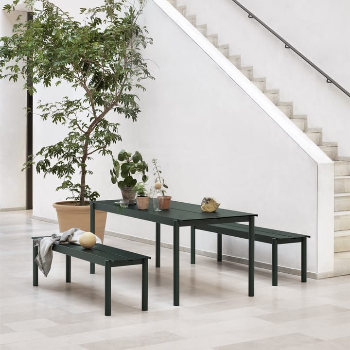 Banco de acero Linear steel bench 170 cm - verde oscuro - Muuto