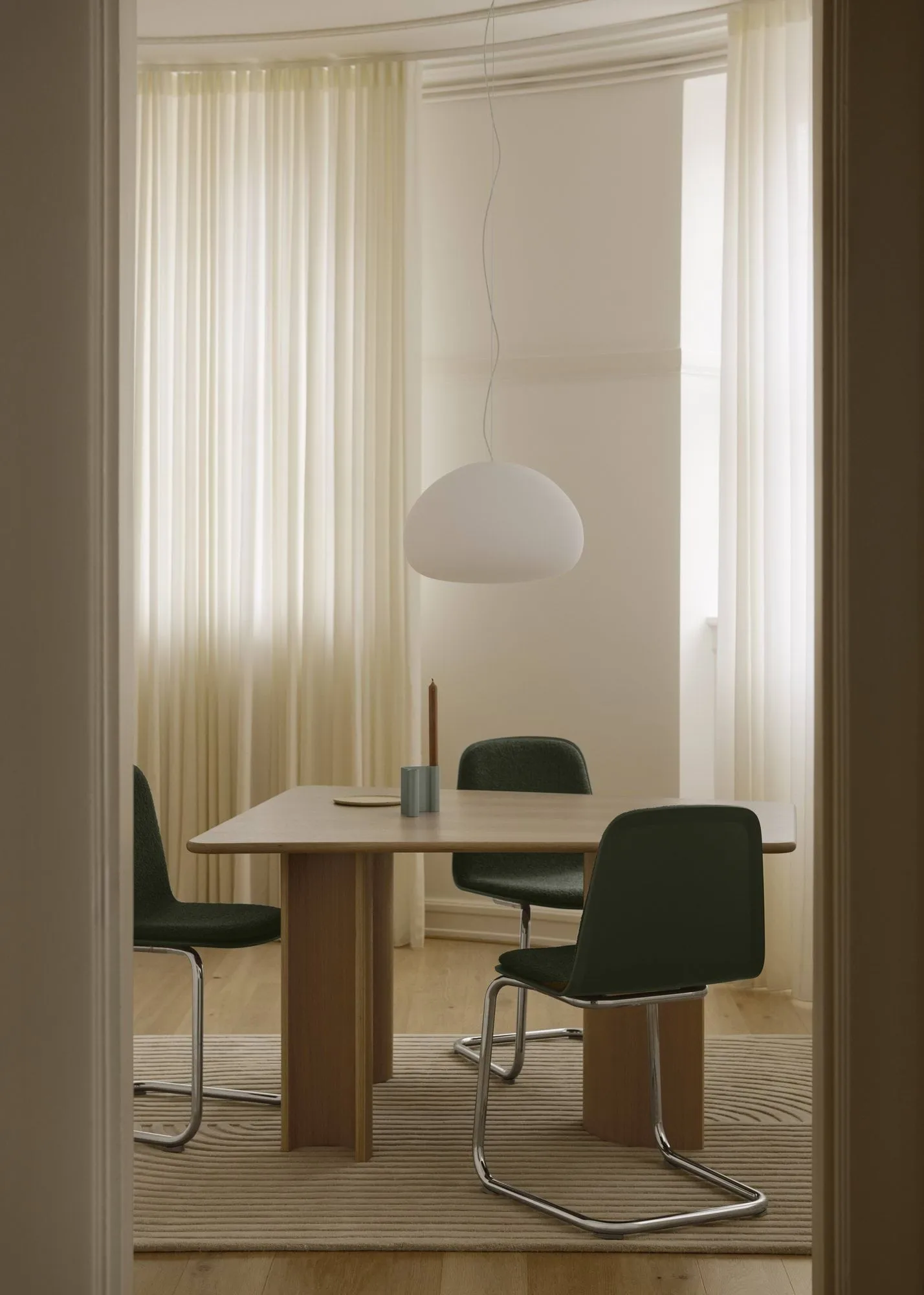 Brink Chair base en voladizo silla, Negro Muuto