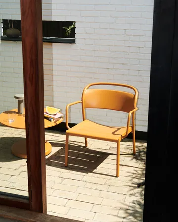 Butaca lounge Linear Steel  - Naranja quemado - Muuto