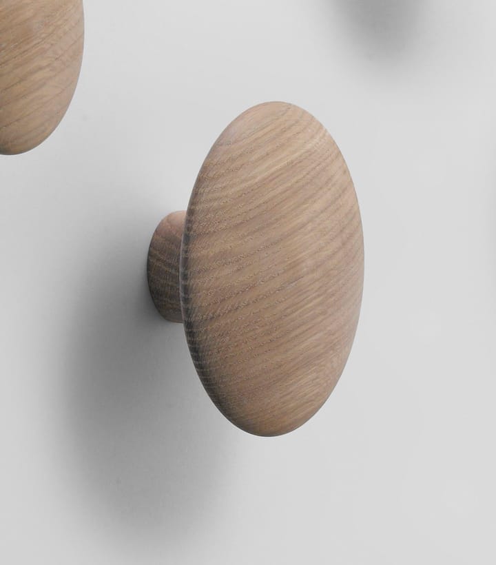 Colgador de pared The Dots, mediano, roble Muuto