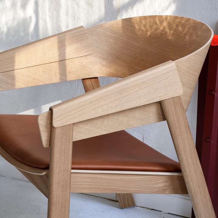 Cover Sillón cuero, coñac-roble Muuto