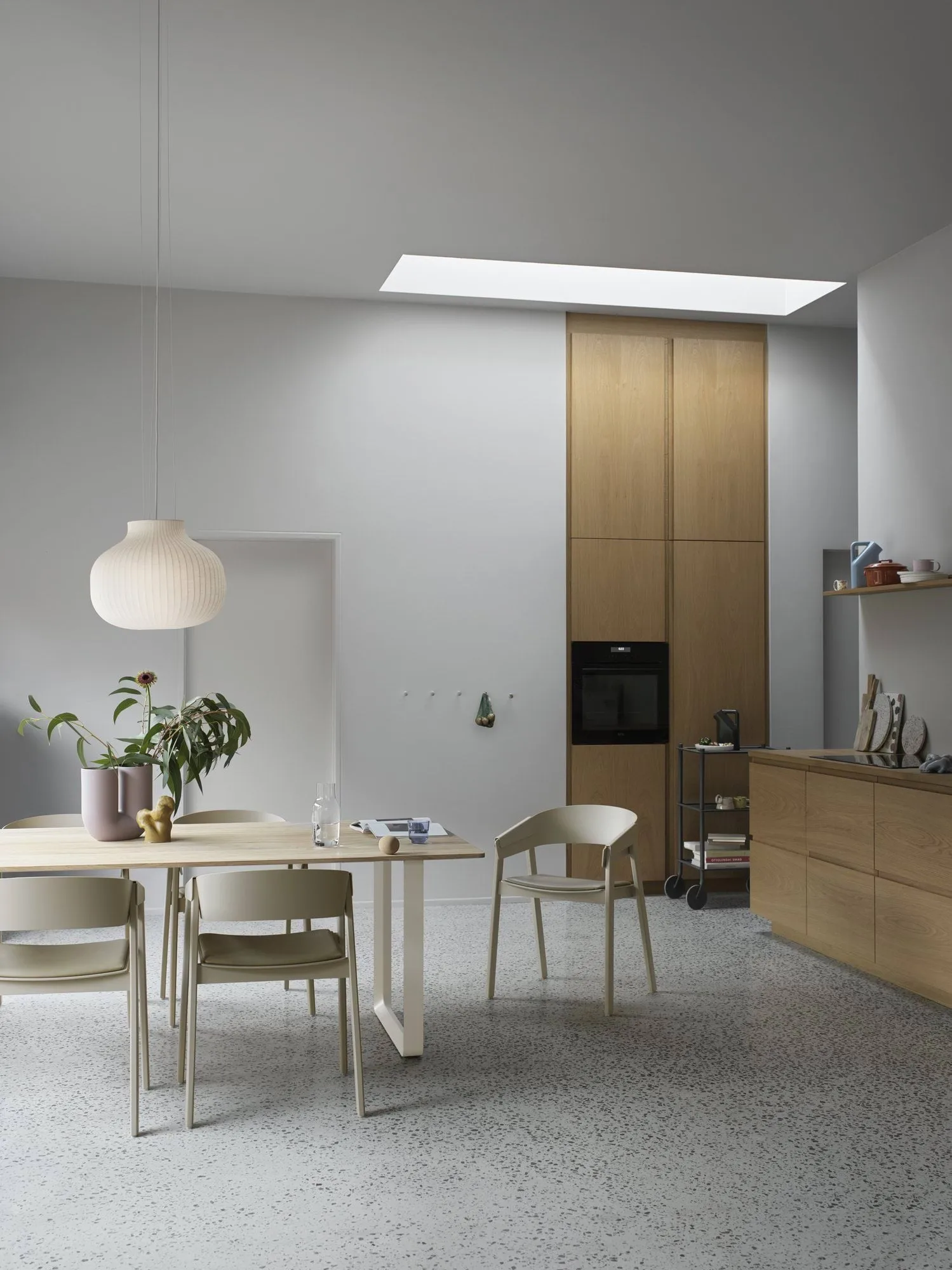 Dots Wood perchero, Amarillo-beige, Ø6,5 cm Muuto