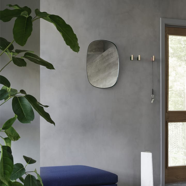 Espejo Framed pequeño, Dark green Muuto