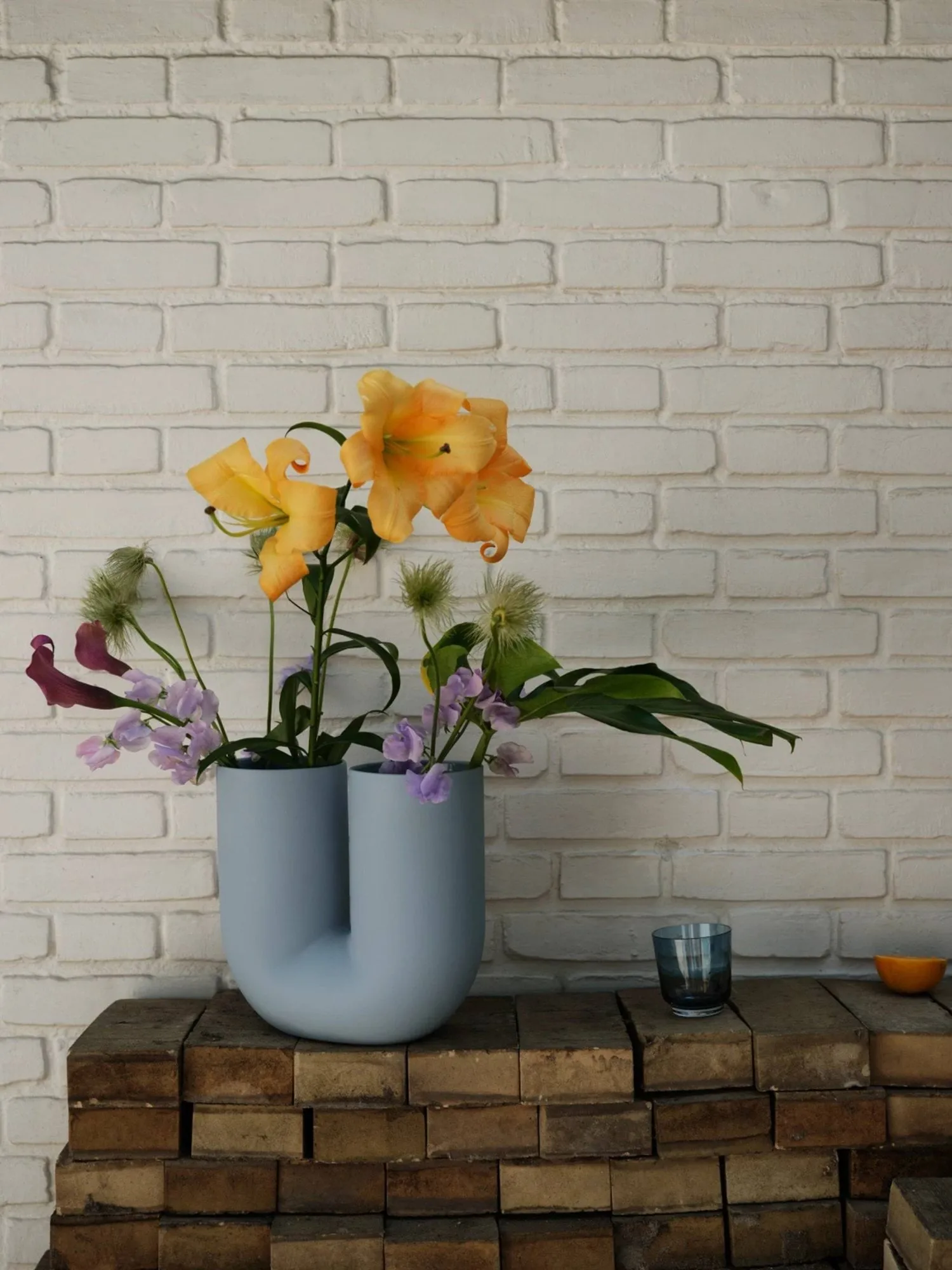 Florero Kink 26 cm, Azul claro Muuto