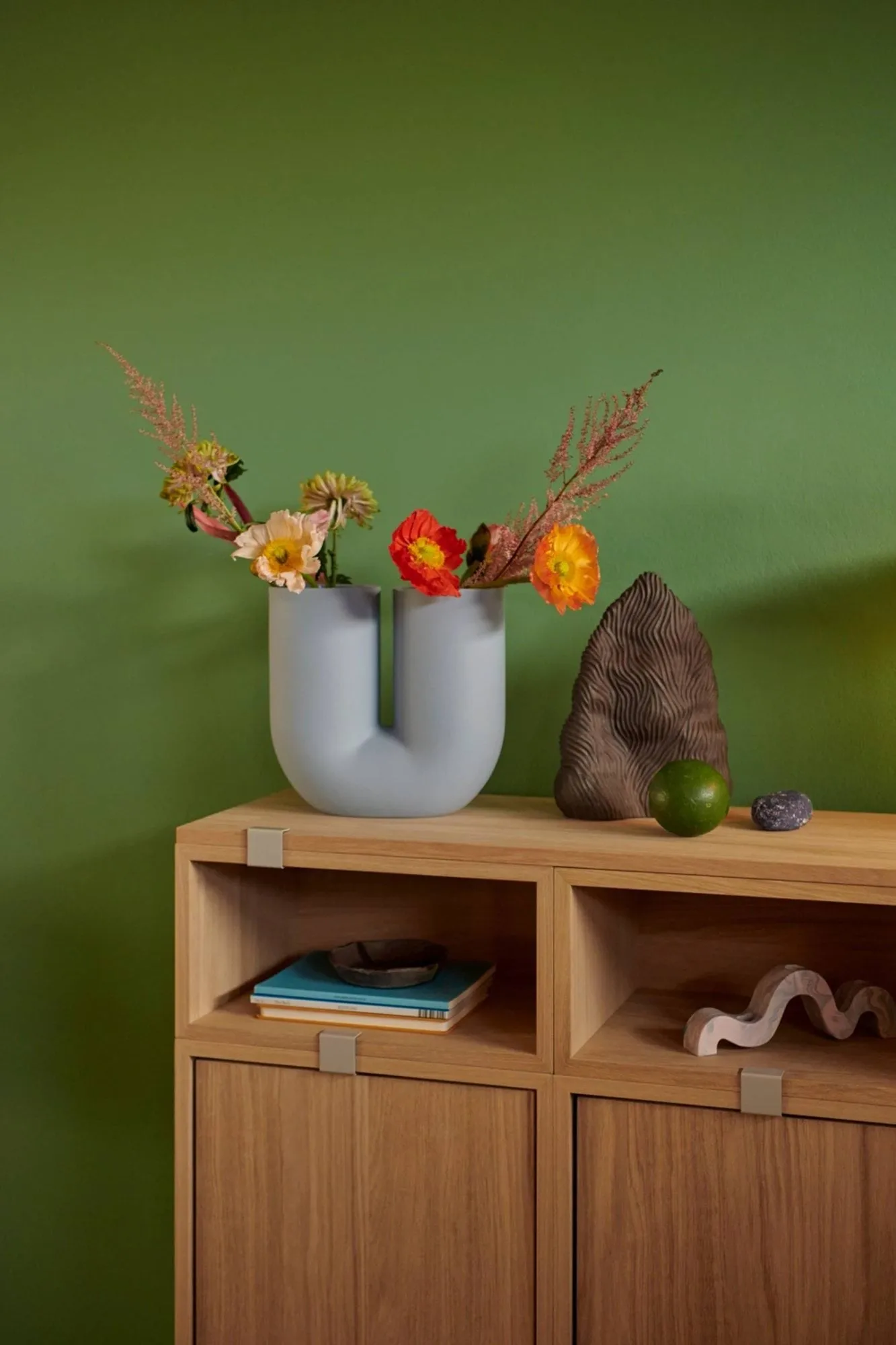 Florero Kink 26 cm, Azul claro Muuto