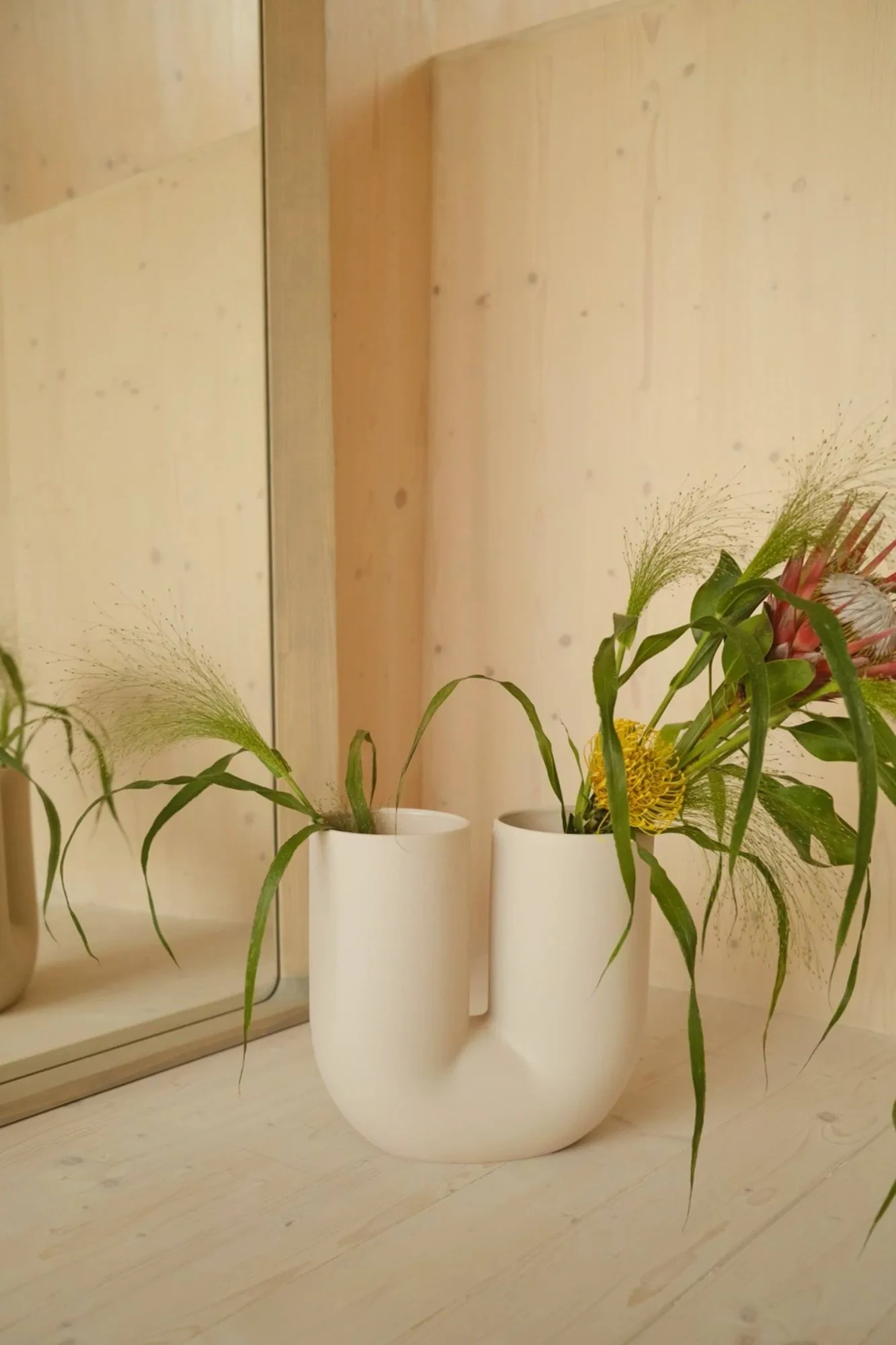Florero Kink 26 cm, Sand Muuto