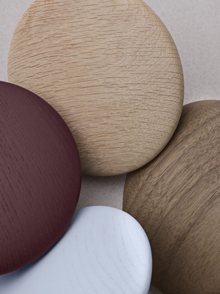 Gancho Dots wood dark stained brown, Ø9 cm Muuto