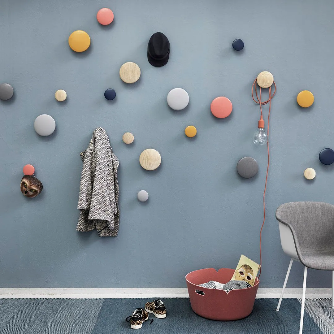 Gancho The Dots, mostaza, mediano Muuto